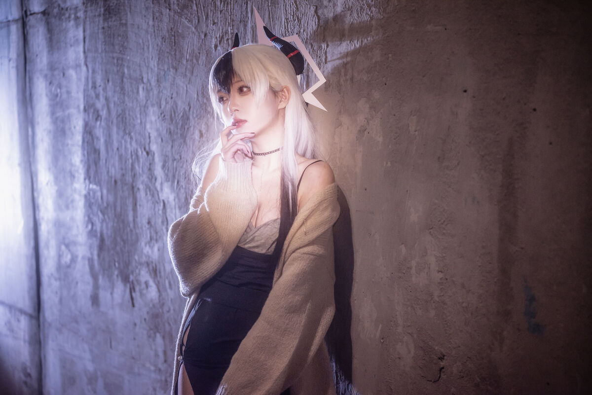 Coser@矢量鱼 – 礼服佳代子 (33P)