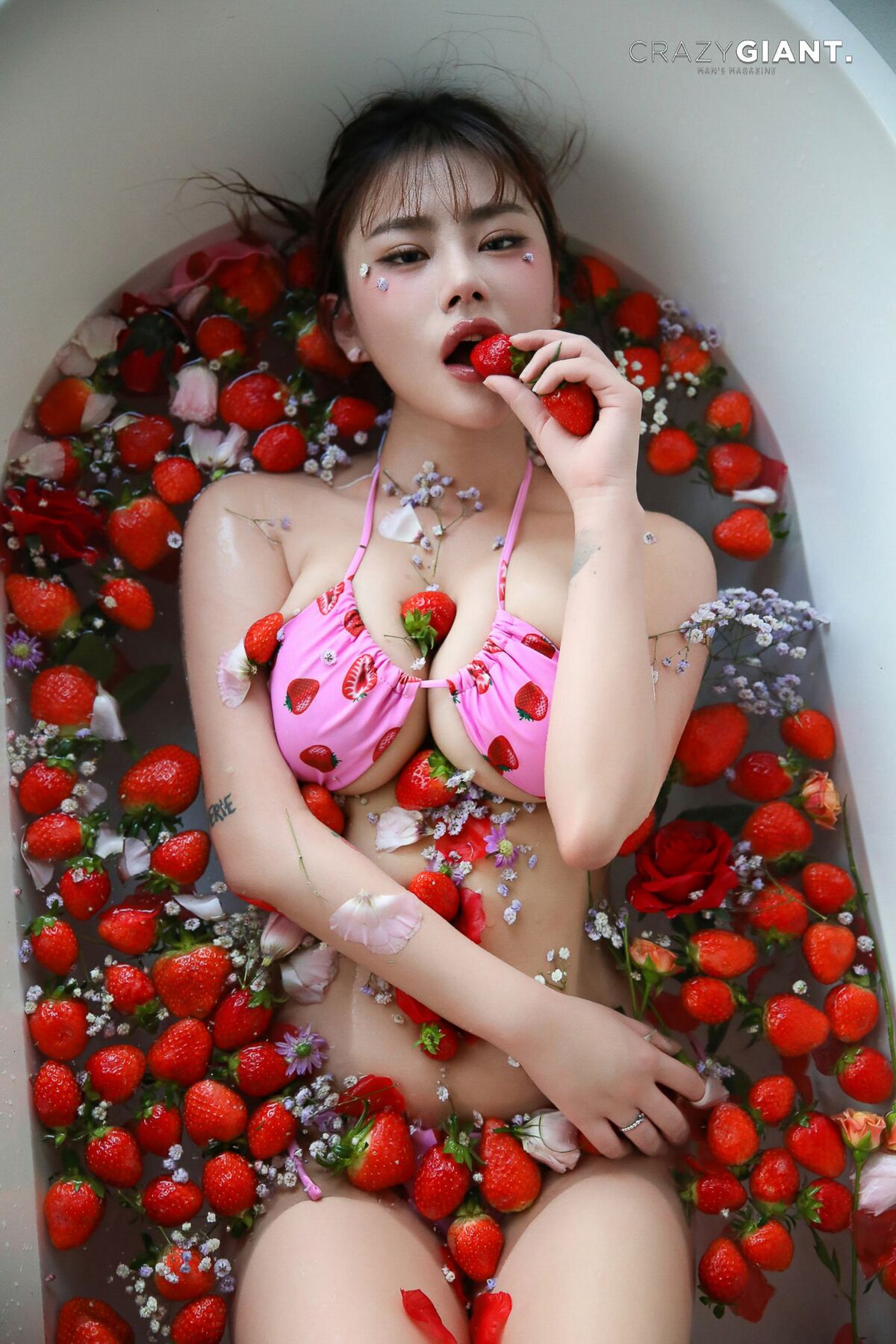 CRAZYGIANT Bani – Strawberry Vibes