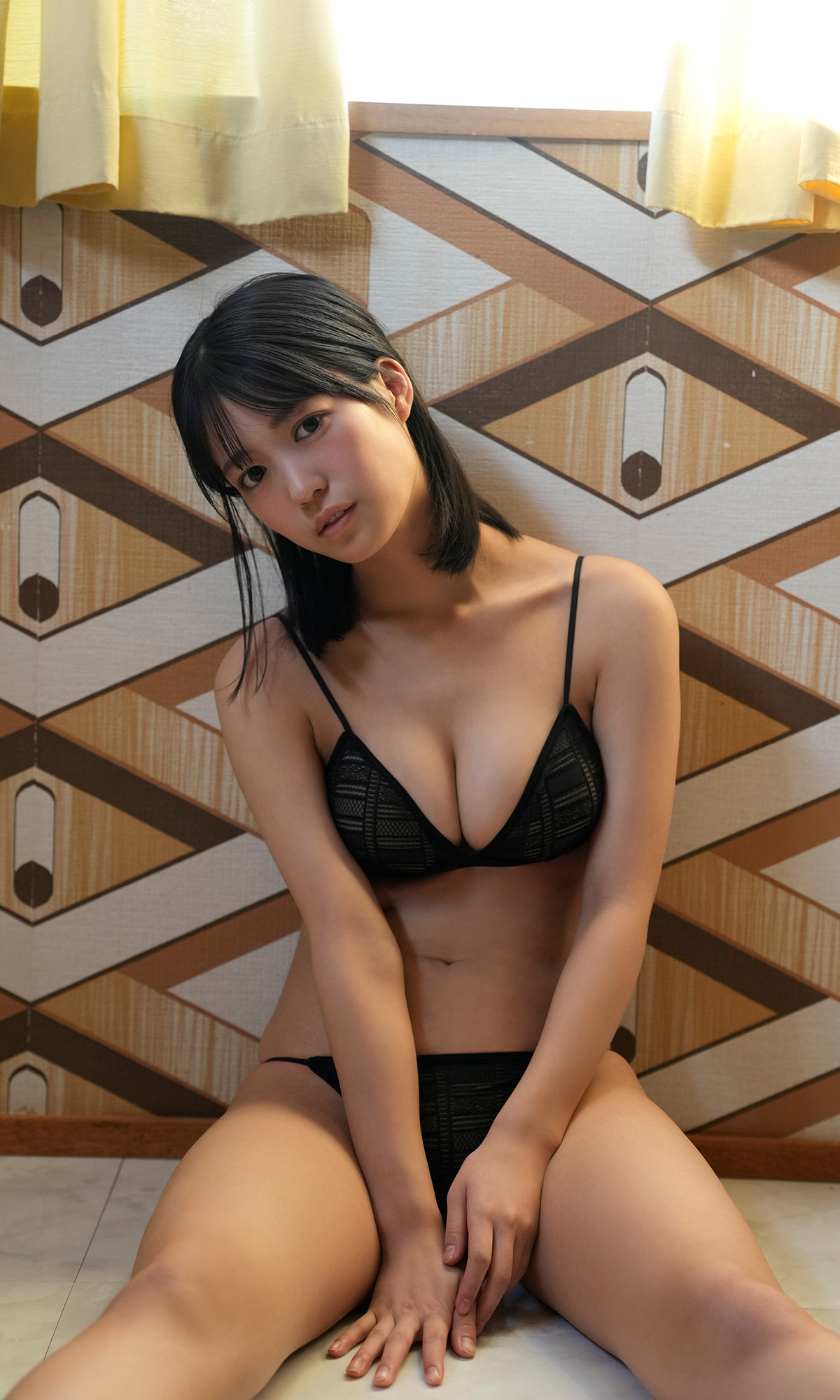 Shiki Akama 赤間四季, 週プレ PHOTO BOOK 「太陽とダンス」 Set.03