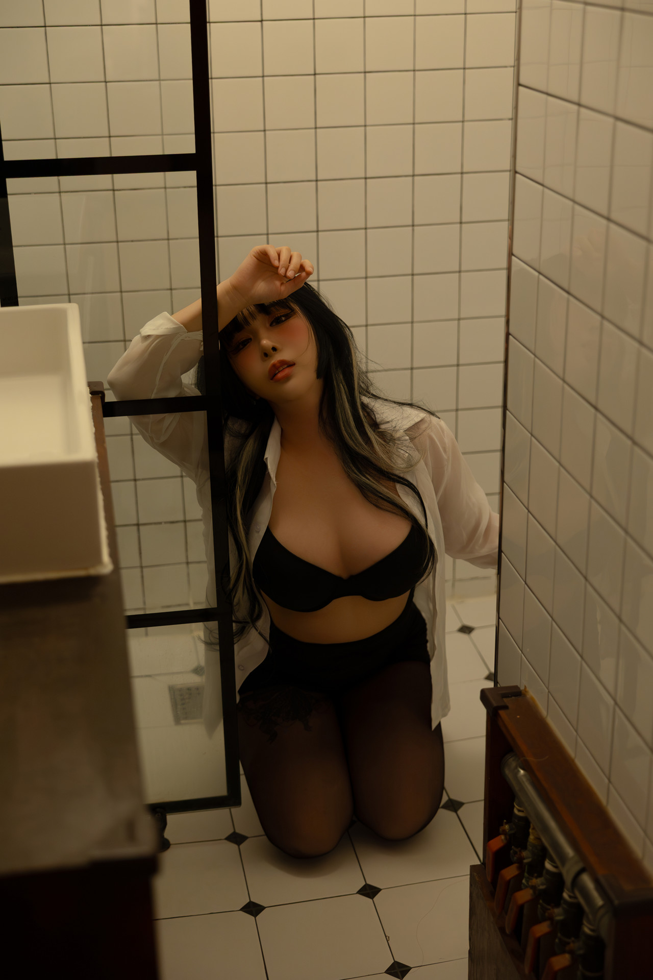 Lee Yuin 유인, Photobook ‘Girl Next Door’ Set.01(49P)