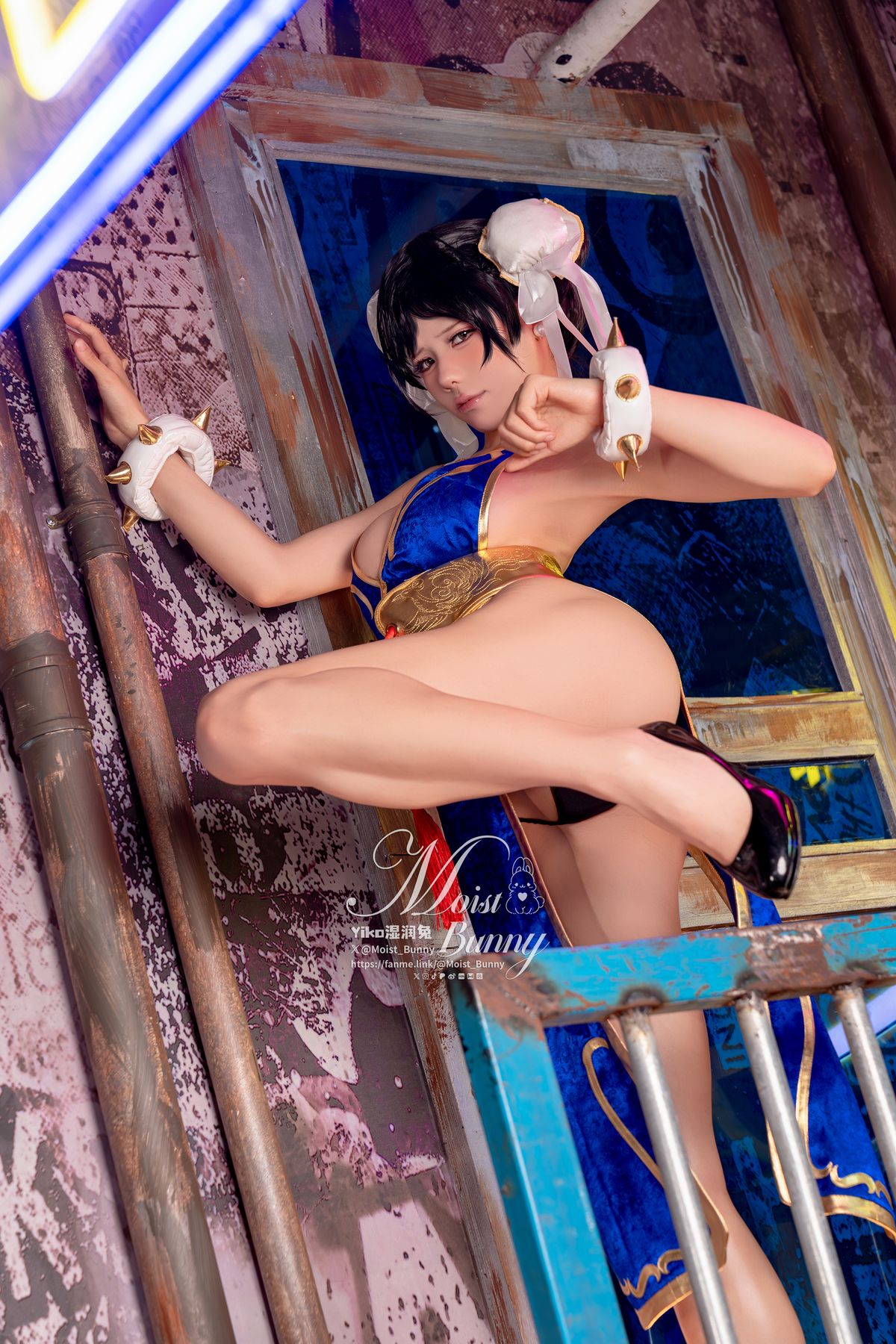 Coser@黏黏团子兔 – 2月作品 街霸-春丽』桃花旗袍 (87P – 1V)