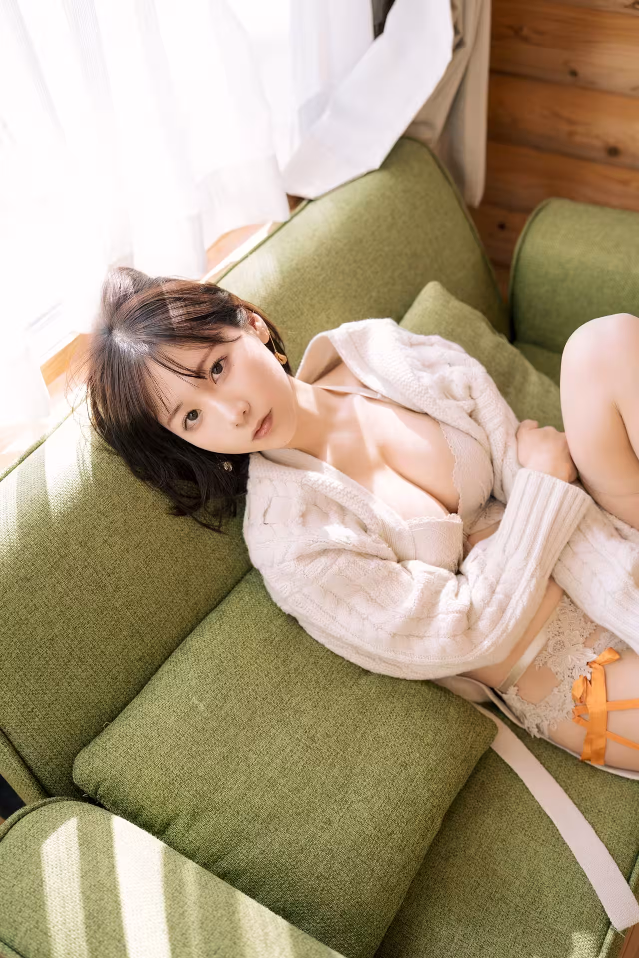 (けんけん) 甜美外表下藏著性感 慾望噴發 (40P)