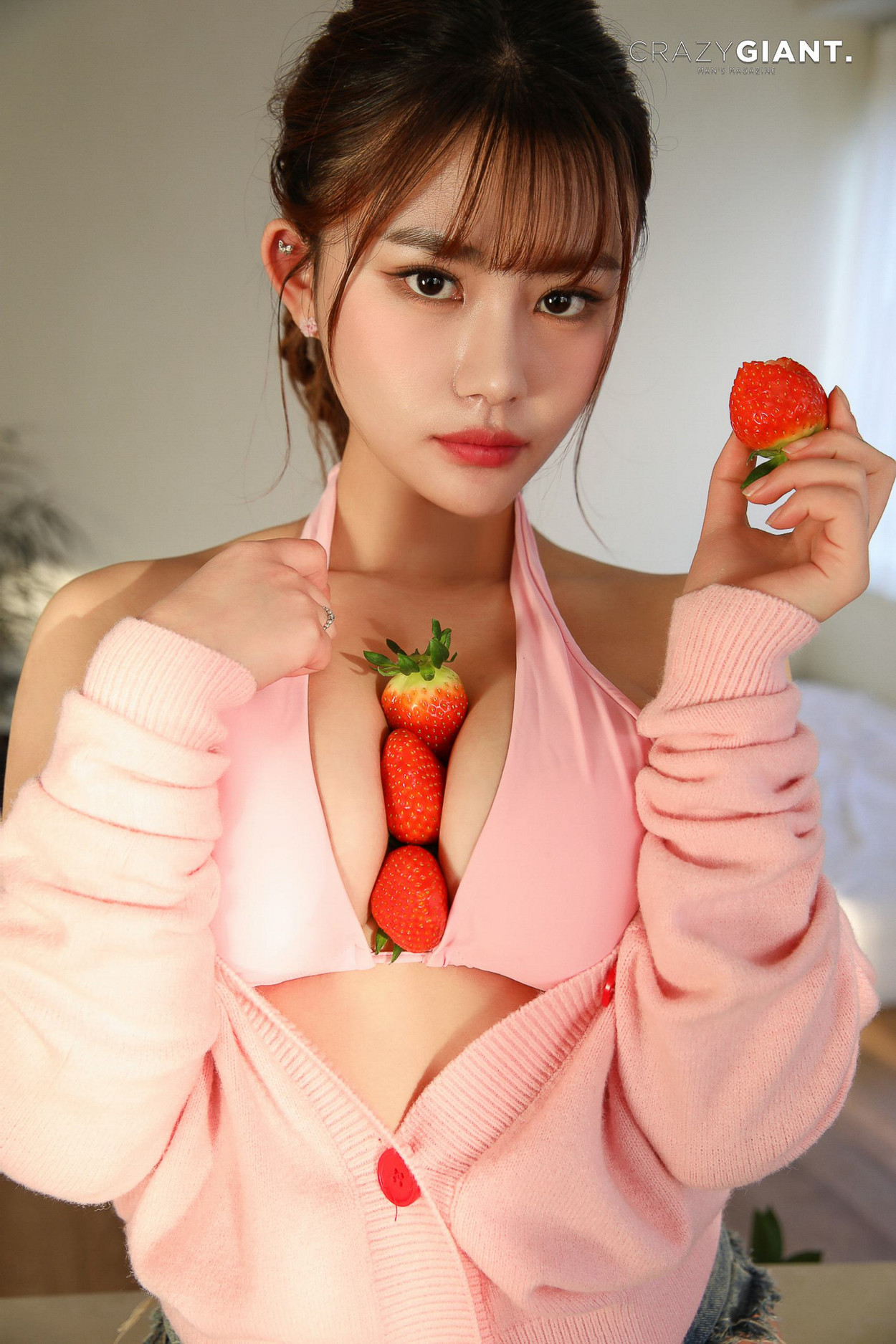 Bani 바니, CrazyGiant “Strawberry Vibes” Set.02(34P)