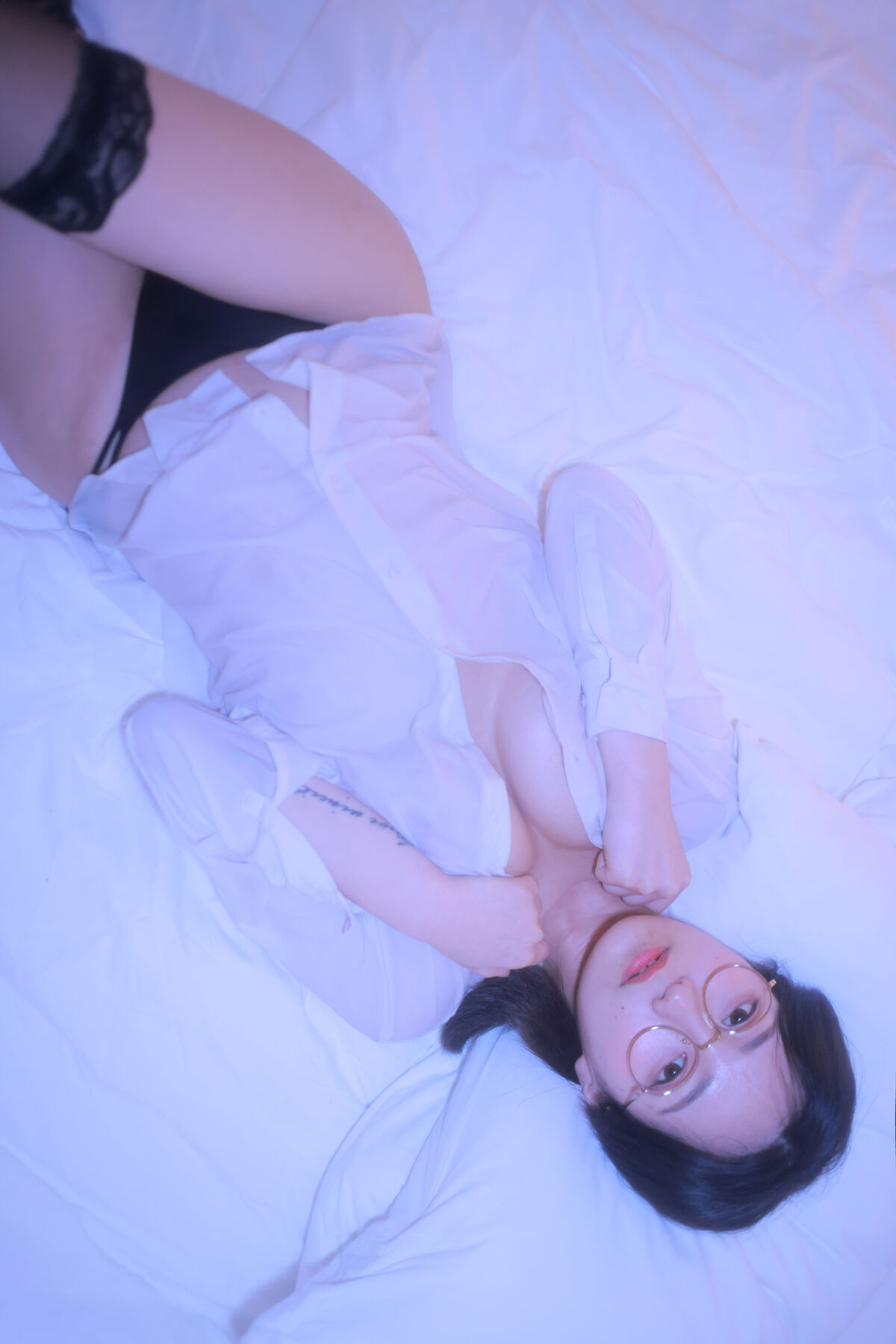 Sehee 세희 – Glasses Shirt Part1