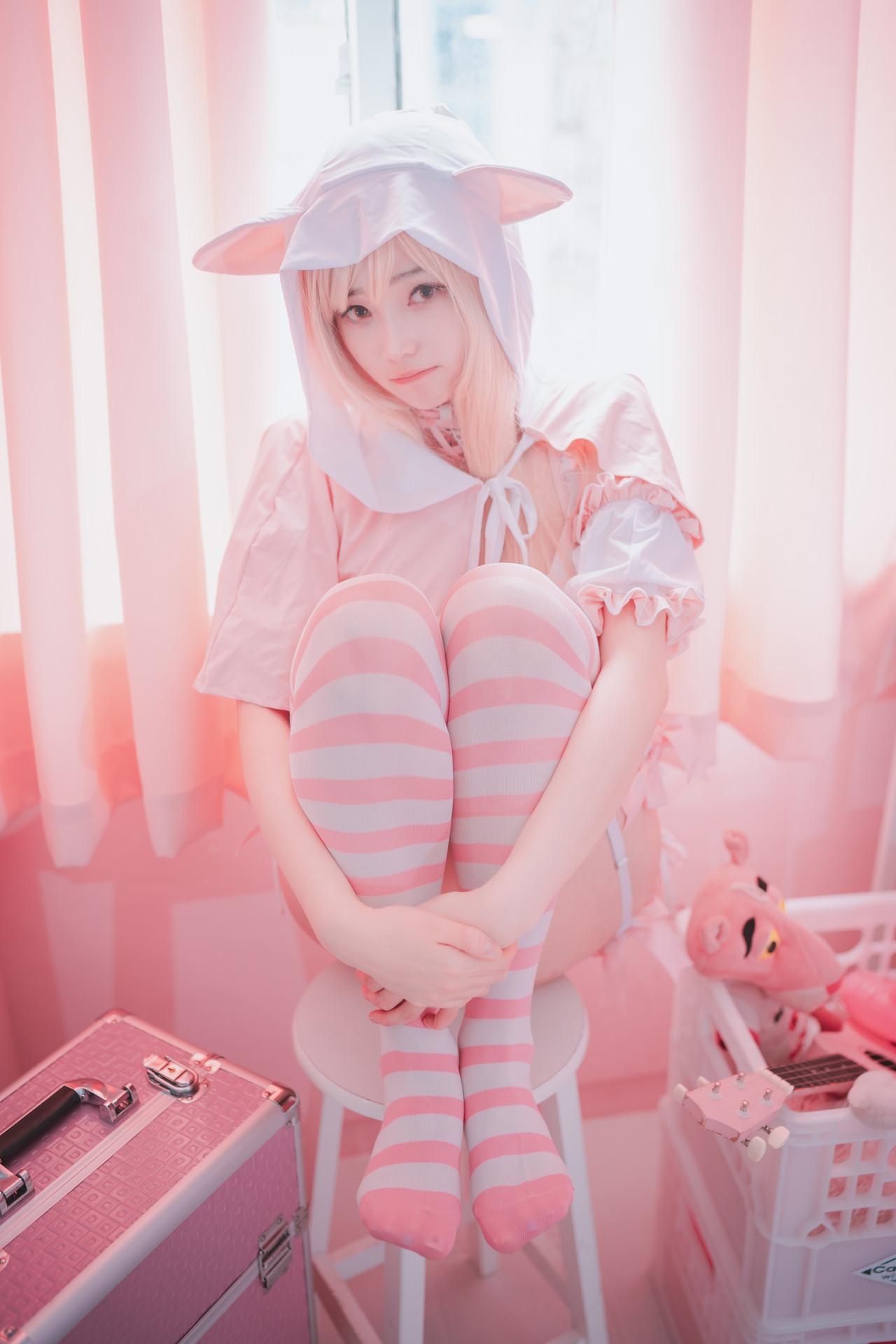 Bambi 밤비, DJAWA ‘Angel de Rosa’(55P)