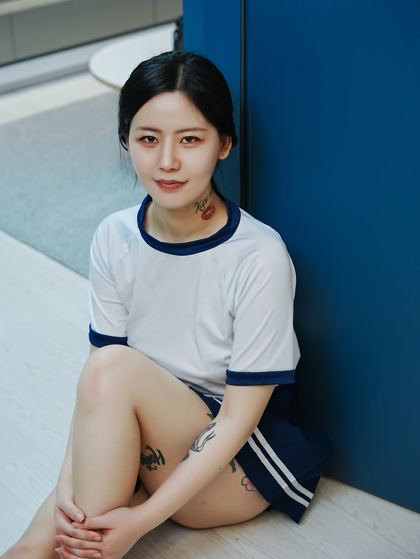 Choi Ri 최리, Photobook Vol.01 「Bloomers」 Set.01
