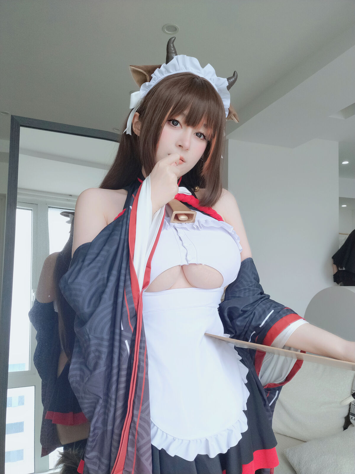 Coser@白银81 – 碧蓝航线 樫野 Part01 (47P – 3V)