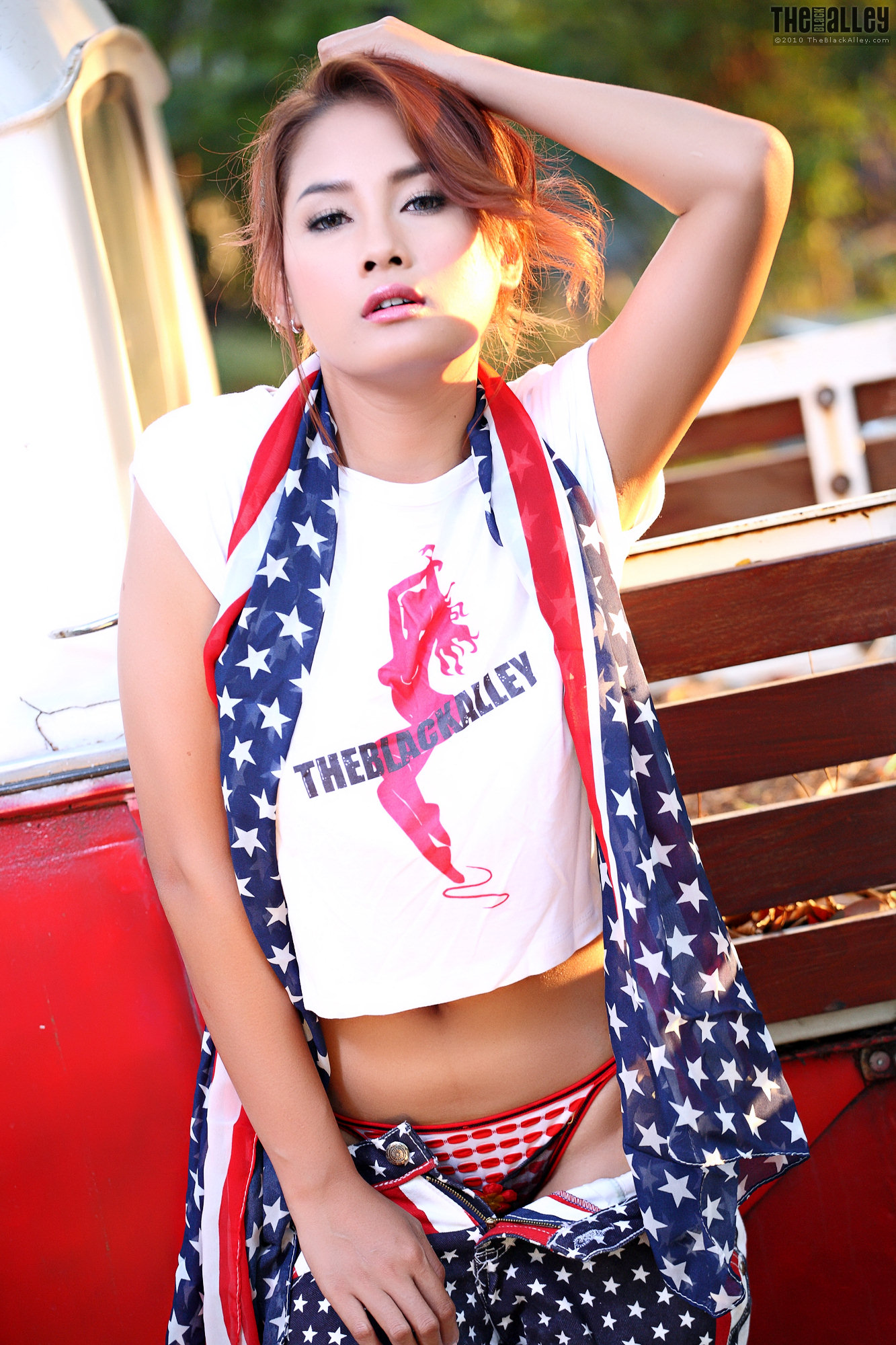 Winny Sung The Black Alley Photobook Set.91(70P)