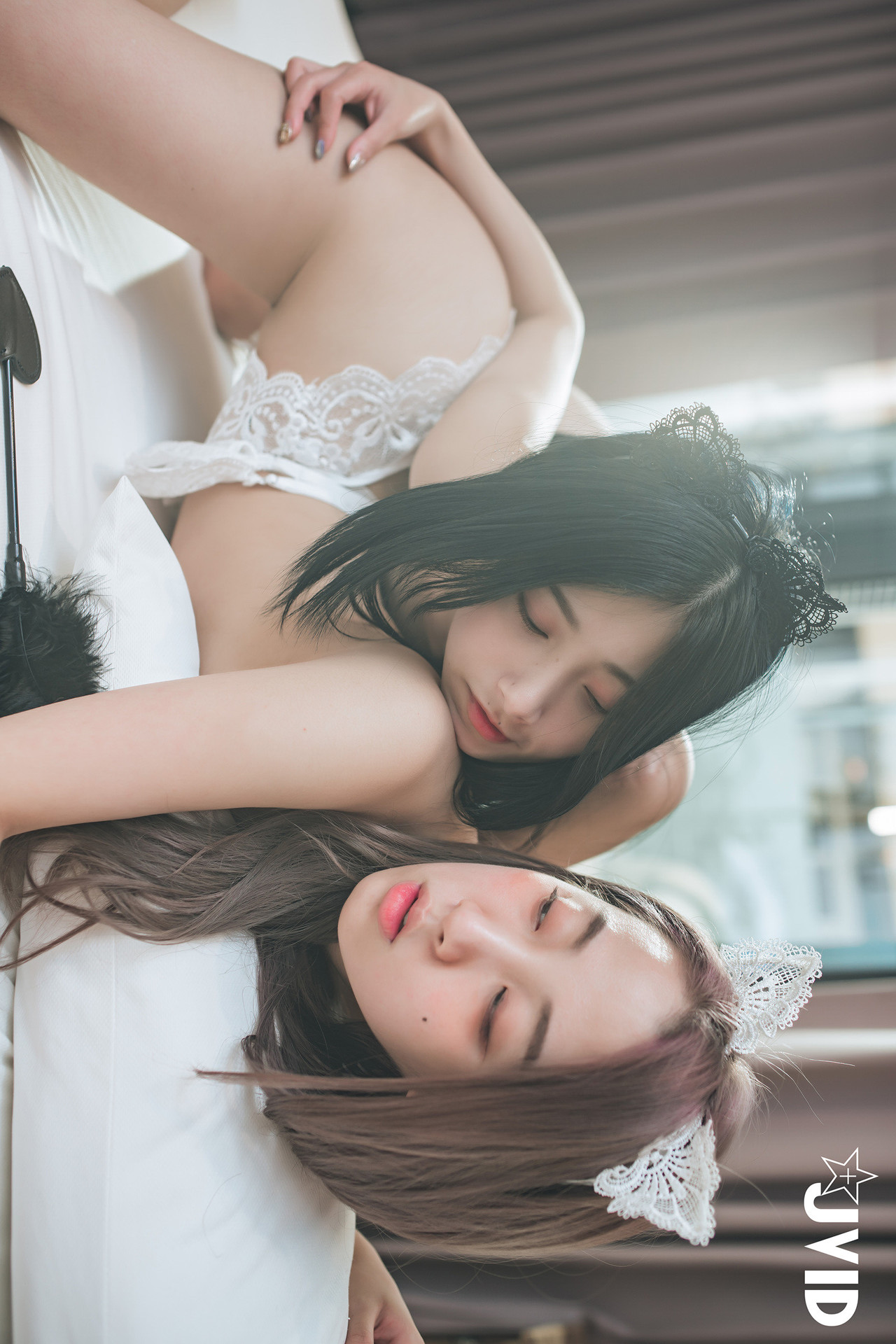 JVID 淇淇selina & 小隻馬霓霓 – 【雙车模輯】淇淇＆霓霓寵物閨蜜裸體挑逗，霓霓上空無碼年度限定隱藏版!!! Set.03