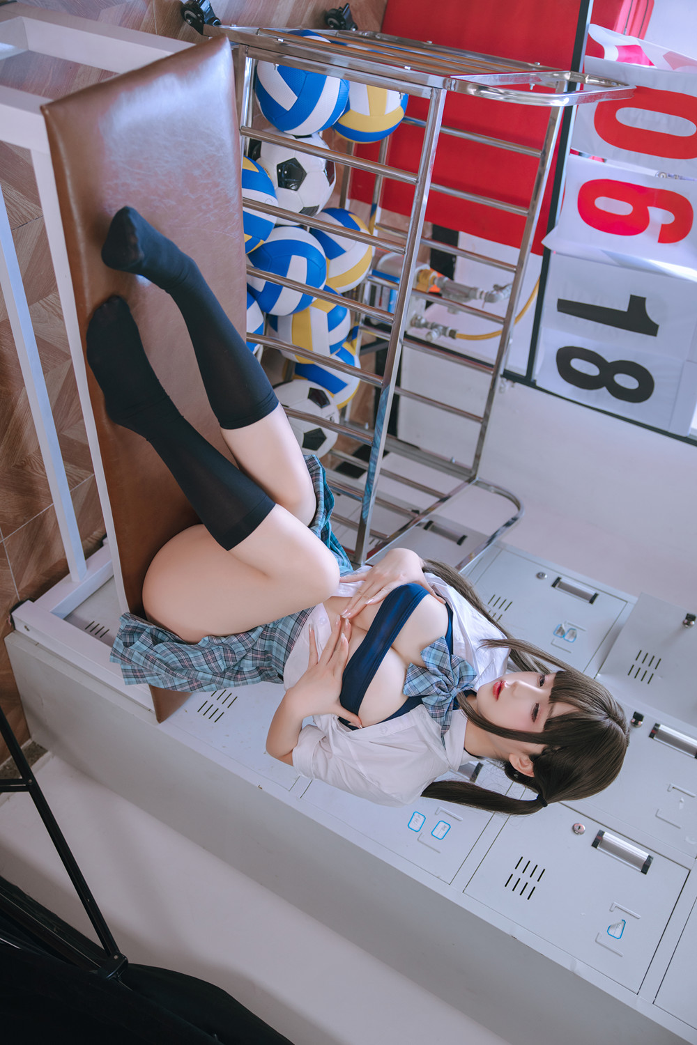 Cosplay Rinaijiao日奈娇 – 更衣室 Set.01