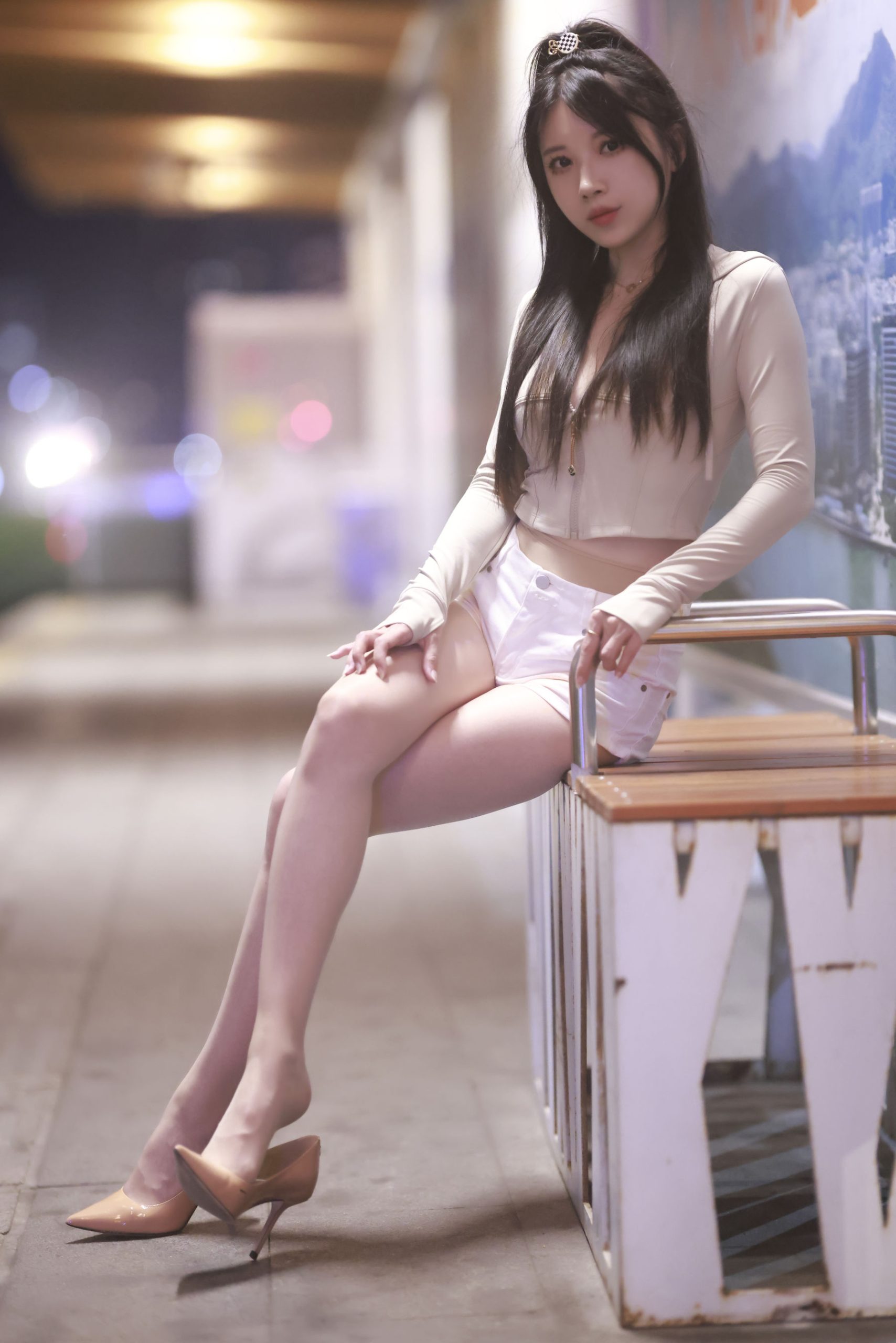 斗鱼主播小女巫露娜 - 芳踪