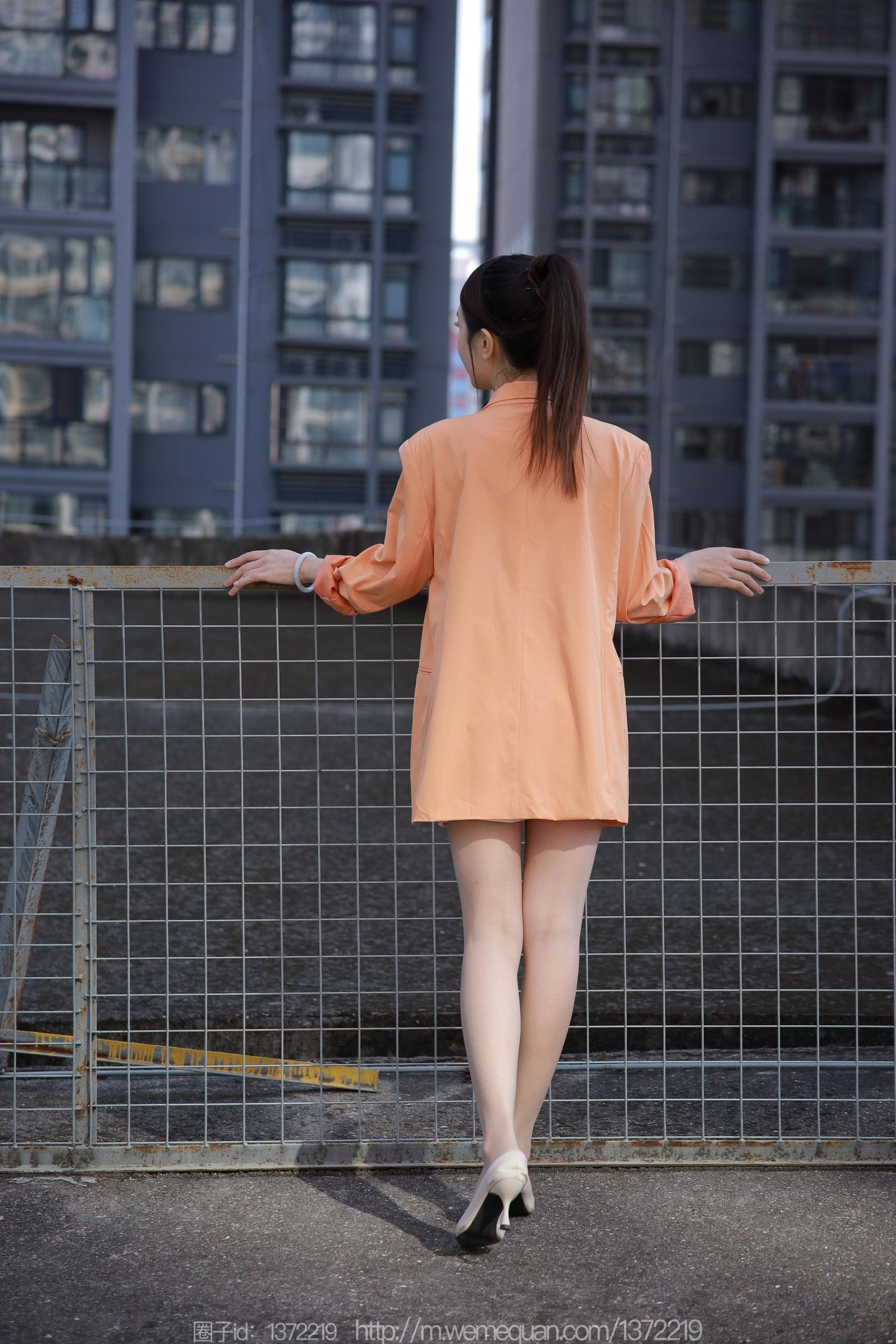 IESS异思趣向 - 模特：小婕 《橙色外套》