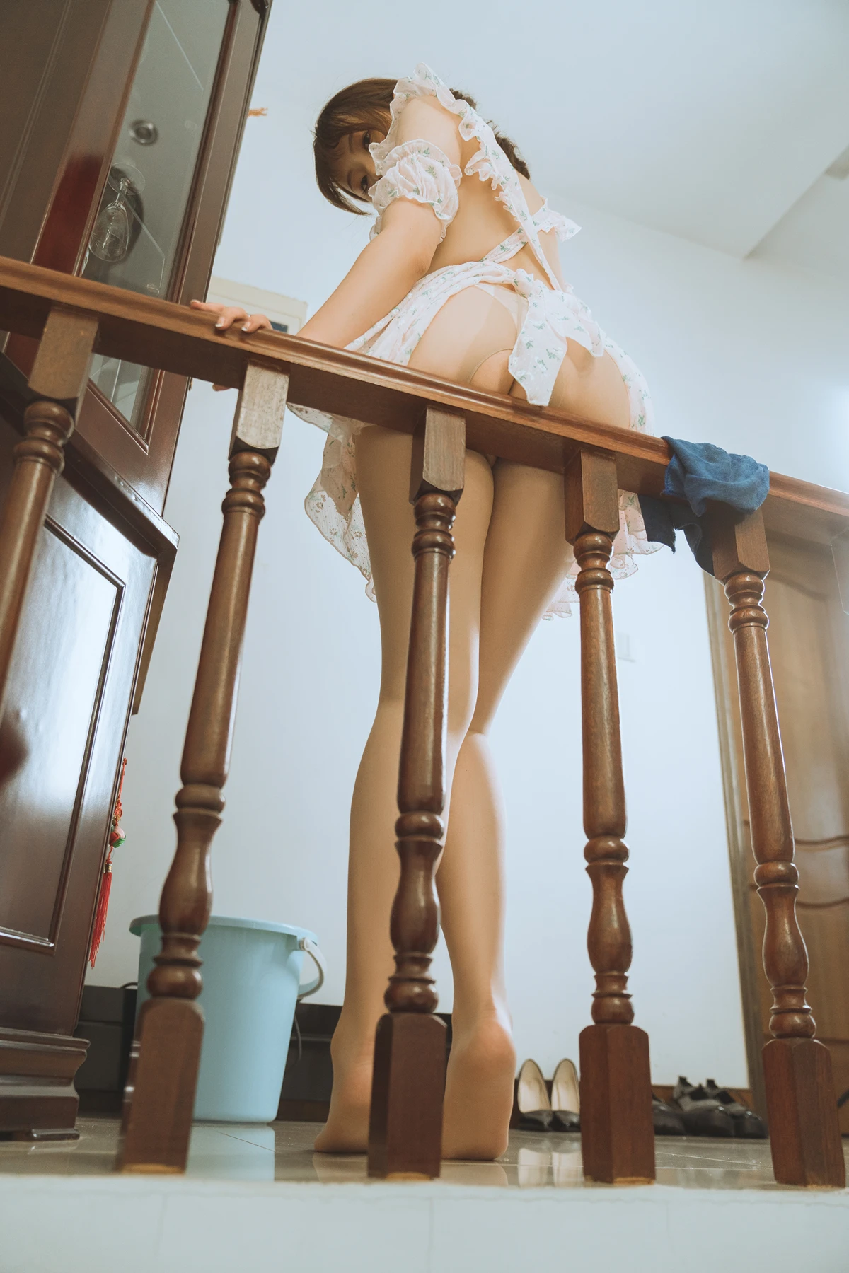 Cosplay Natsuko夏夏子 – 碎花围裙