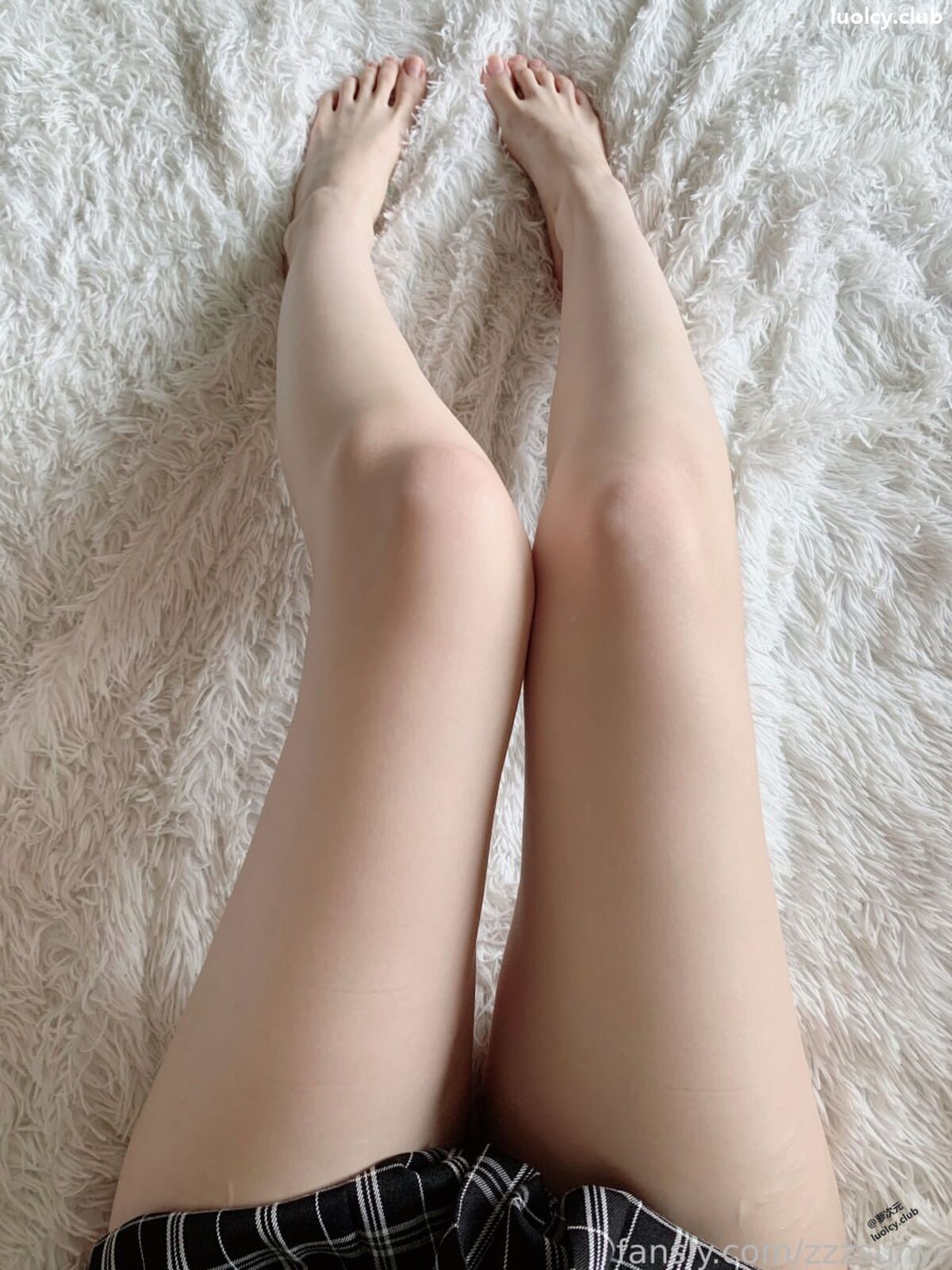 Coser@zzzsunvi – 顶级Cos白虎萝莉美女 治愈系少女的温馨日常 Part03 (64P)