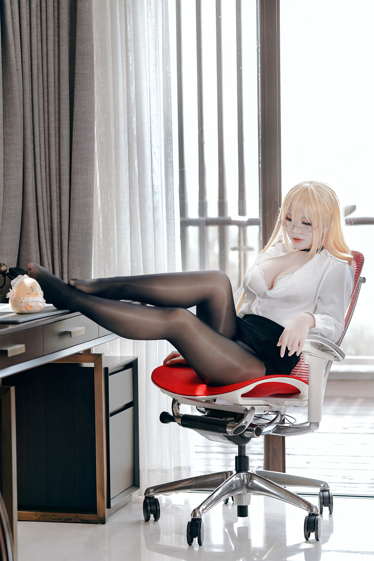 Cosplay 半半子Banbanko 碧蓝航线 怨仇OL(54P)