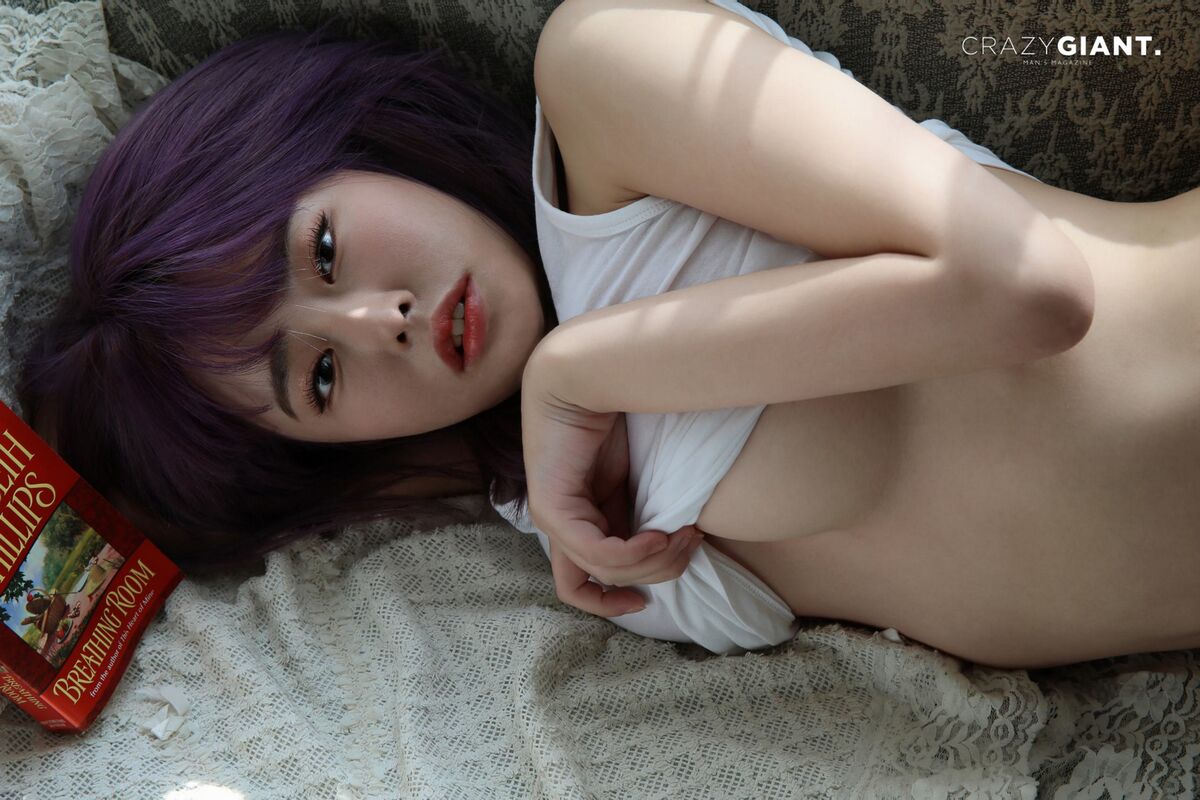 CRAZYGIANT Hanere – Sexy Photobook (55P)