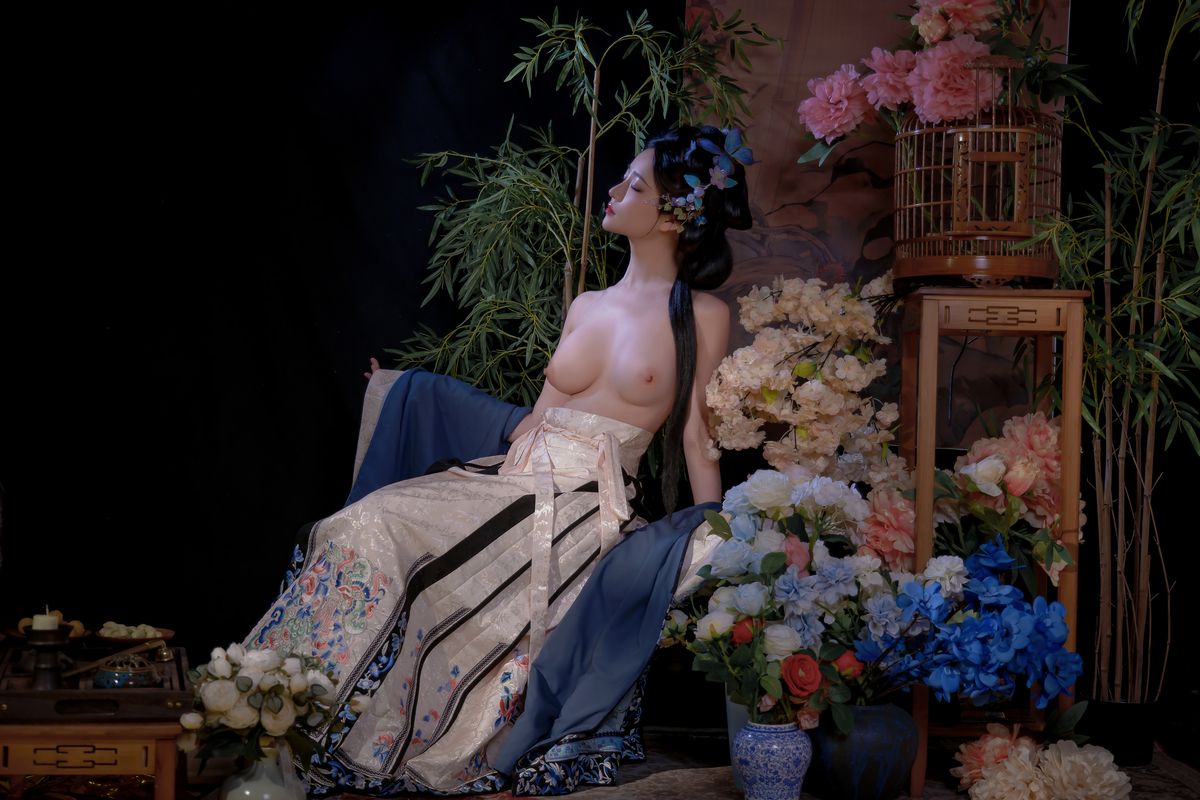 Coser@年年Nnian – 丝兰陵 (72P)