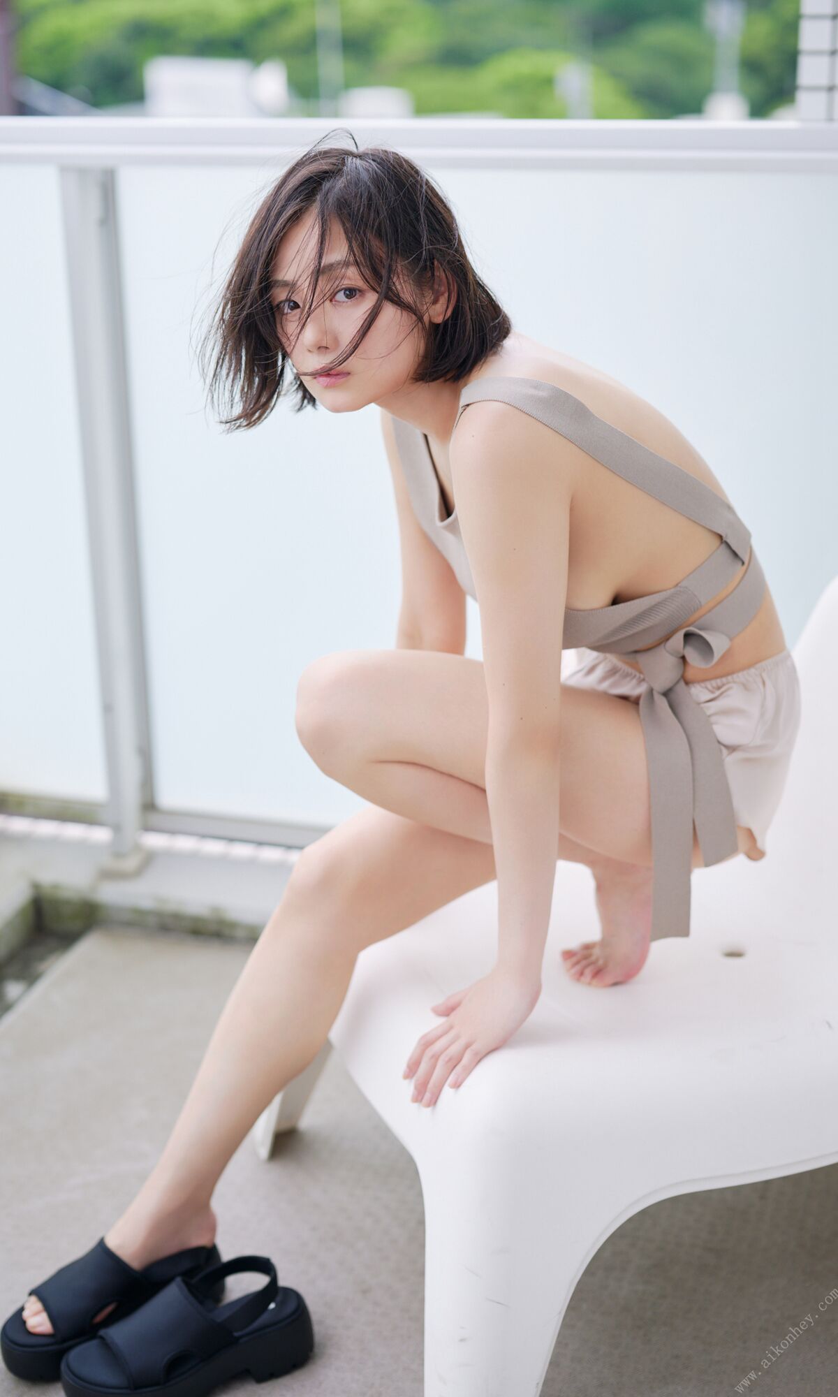 JP Moemi Katayama 片山萌美 – 街に生きる 週プレ PHOTO BOOK (65P)