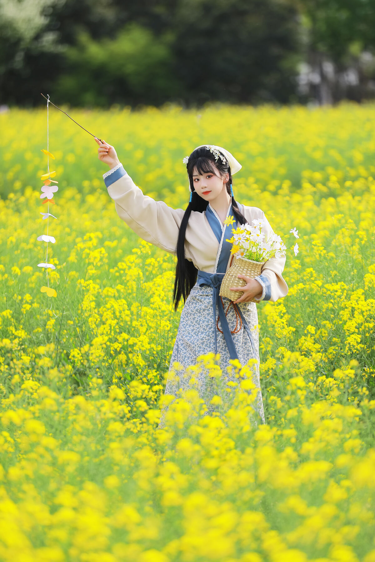 YiTuYu艺图语 Vol.8416 周周Ay (26P)