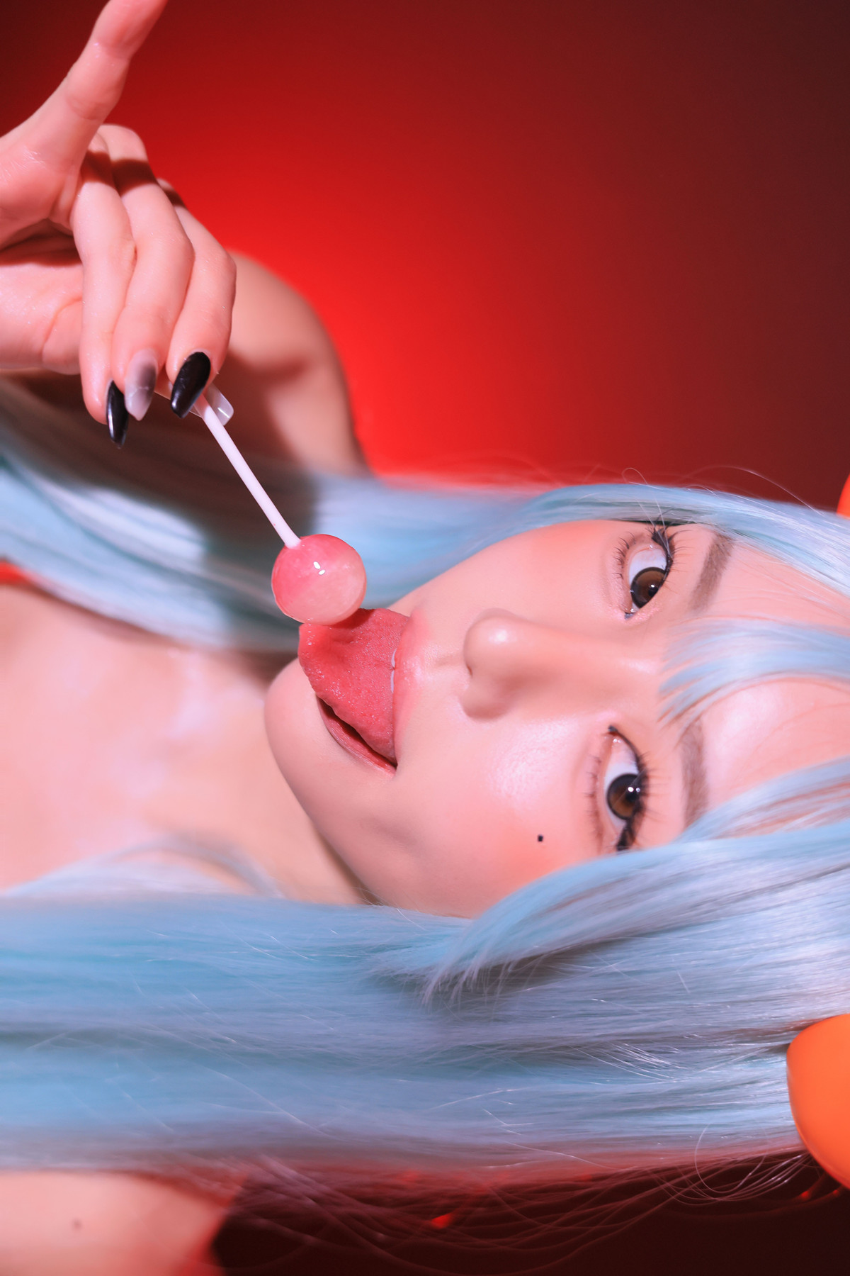 Dongeuran 동그란, PhotoBook 「Red Succubus」 Set.04