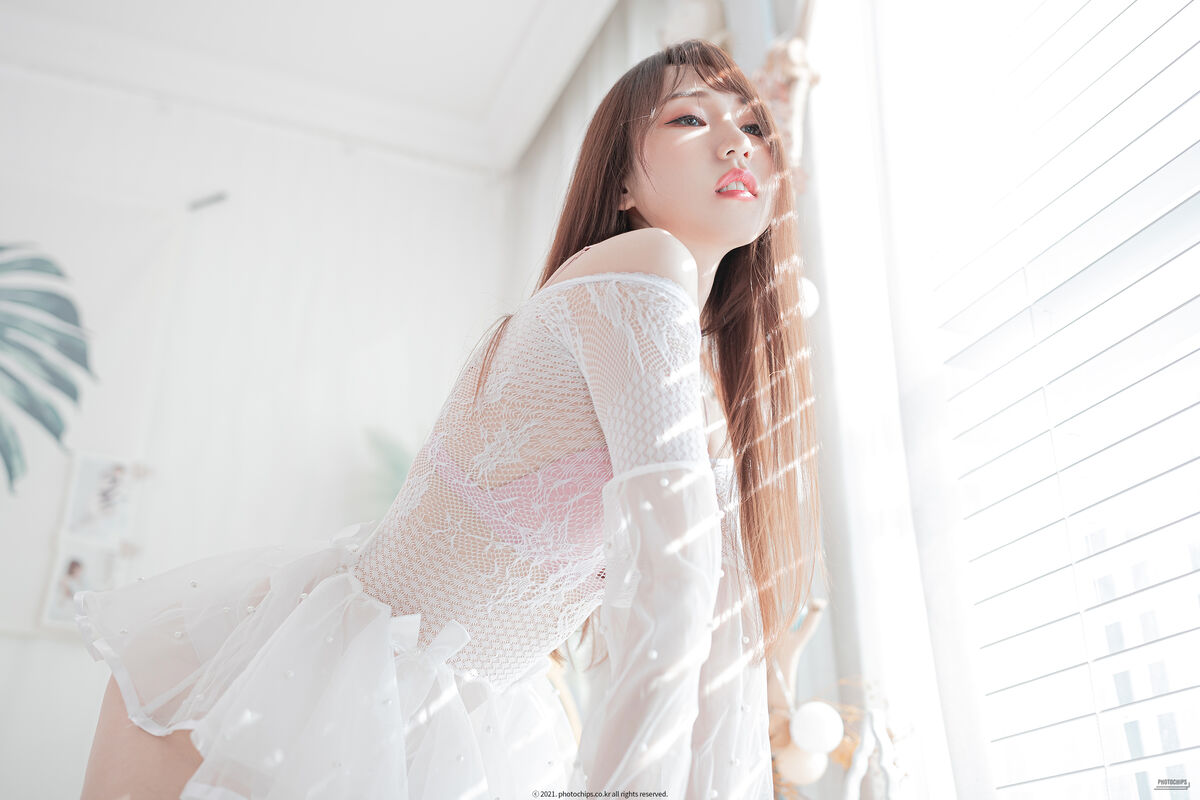 Photochips Vol.45 No.11 Usagi 우사기 – White Panty