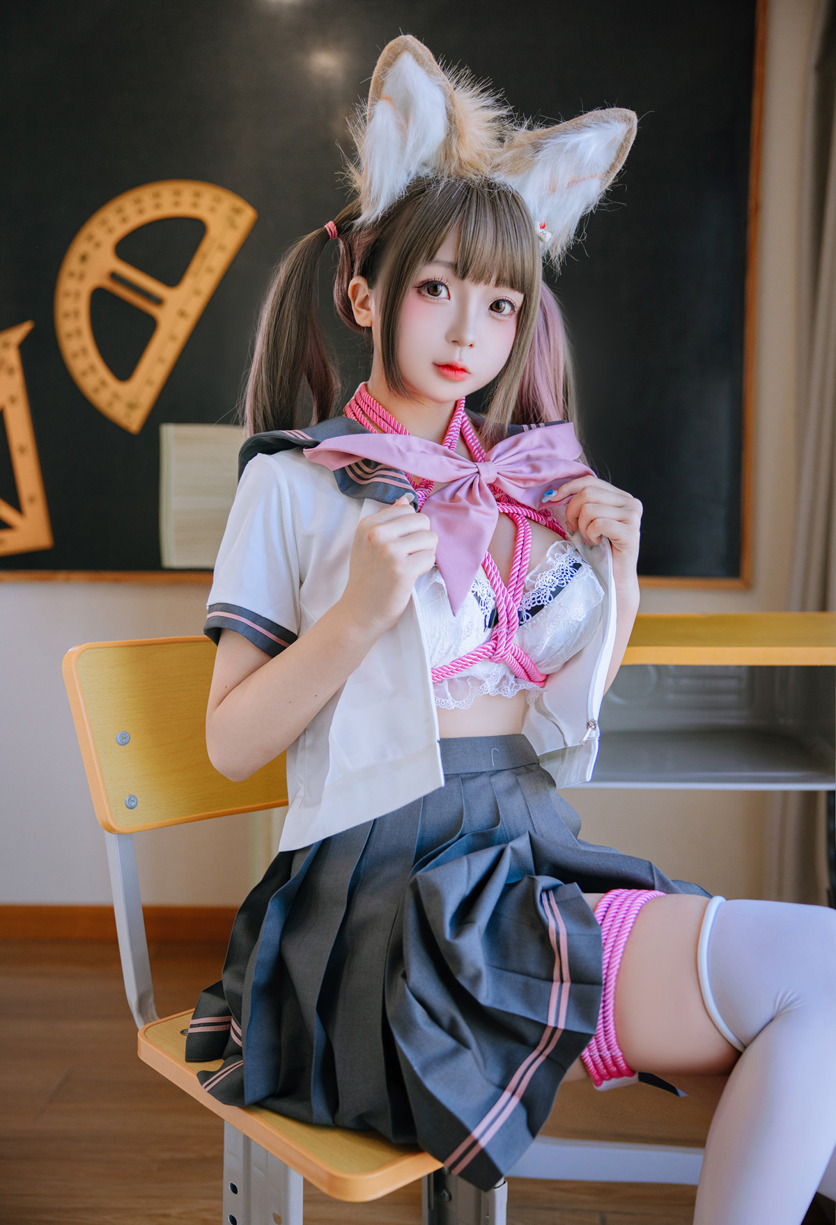 Cosplay Rinaijiao日奈娇 课桌捆绑 Set.01(60P)