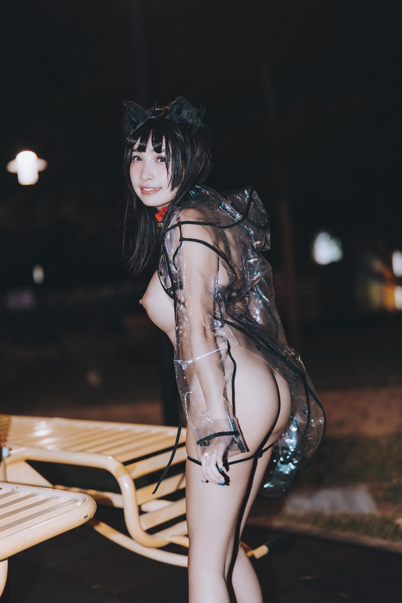 慕慕Momo, ヌード写真集 溜雨衣貓貓 Rainy Day