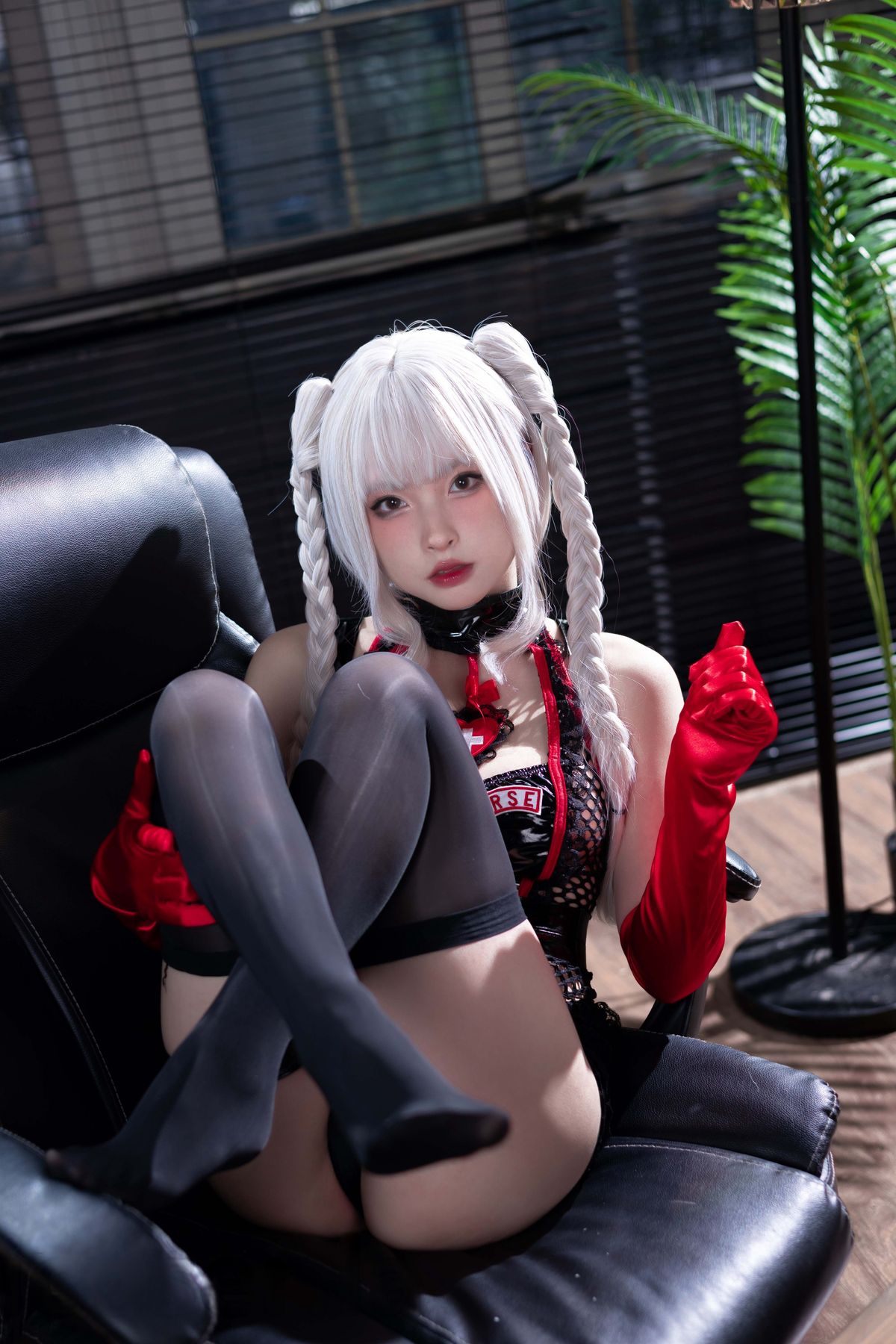 Coser@清水由乃 – 白发护士 (58P – 1V)