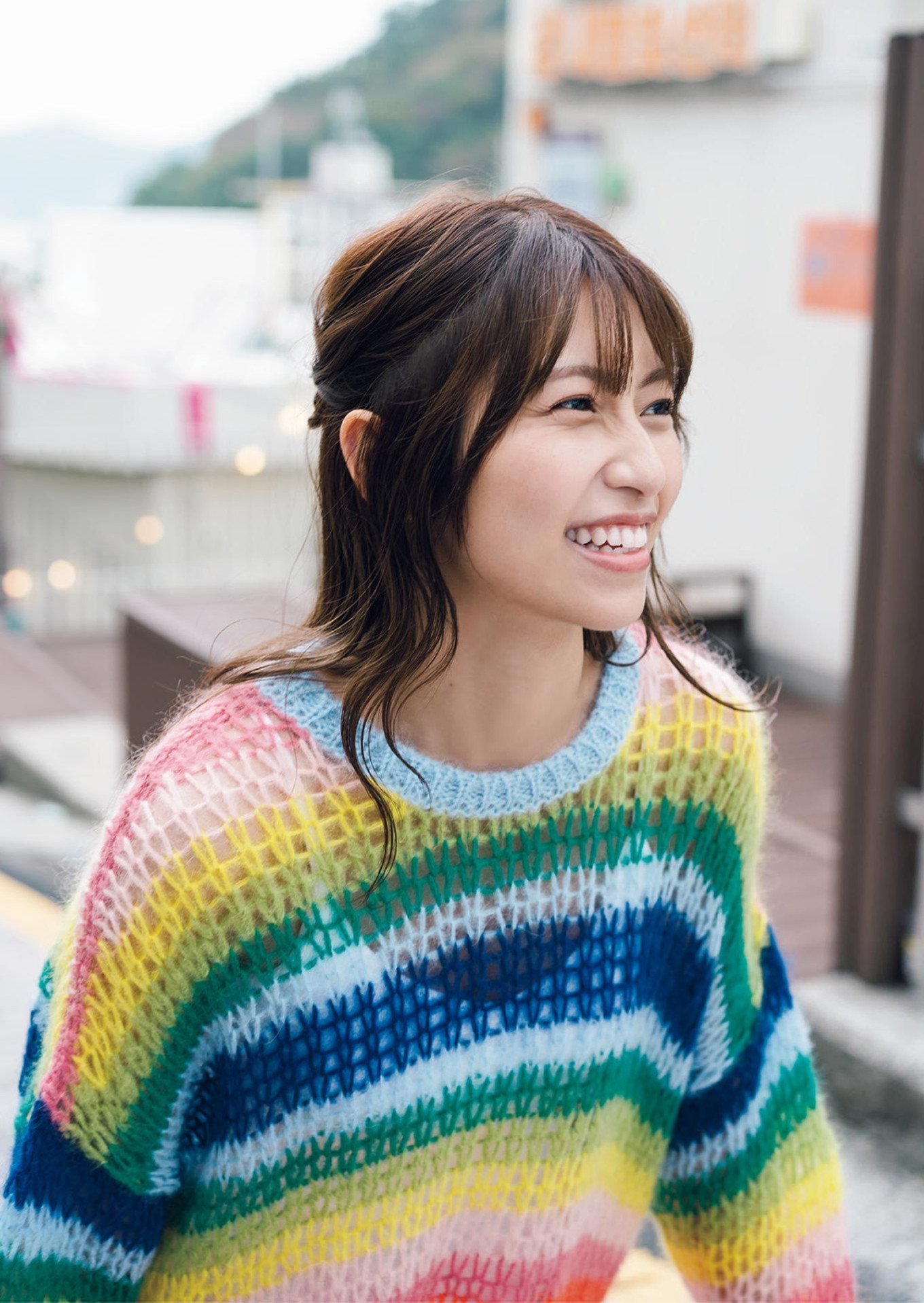 Emiri Yamashita 山下エミリー, 1st写真集 『SHY』 Set.03