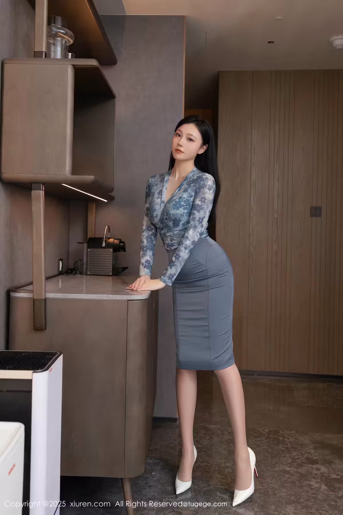 (XIUREN秀人網)2025.08.26 Vol.10693 安然anran 完整版無水印寫真(81P)