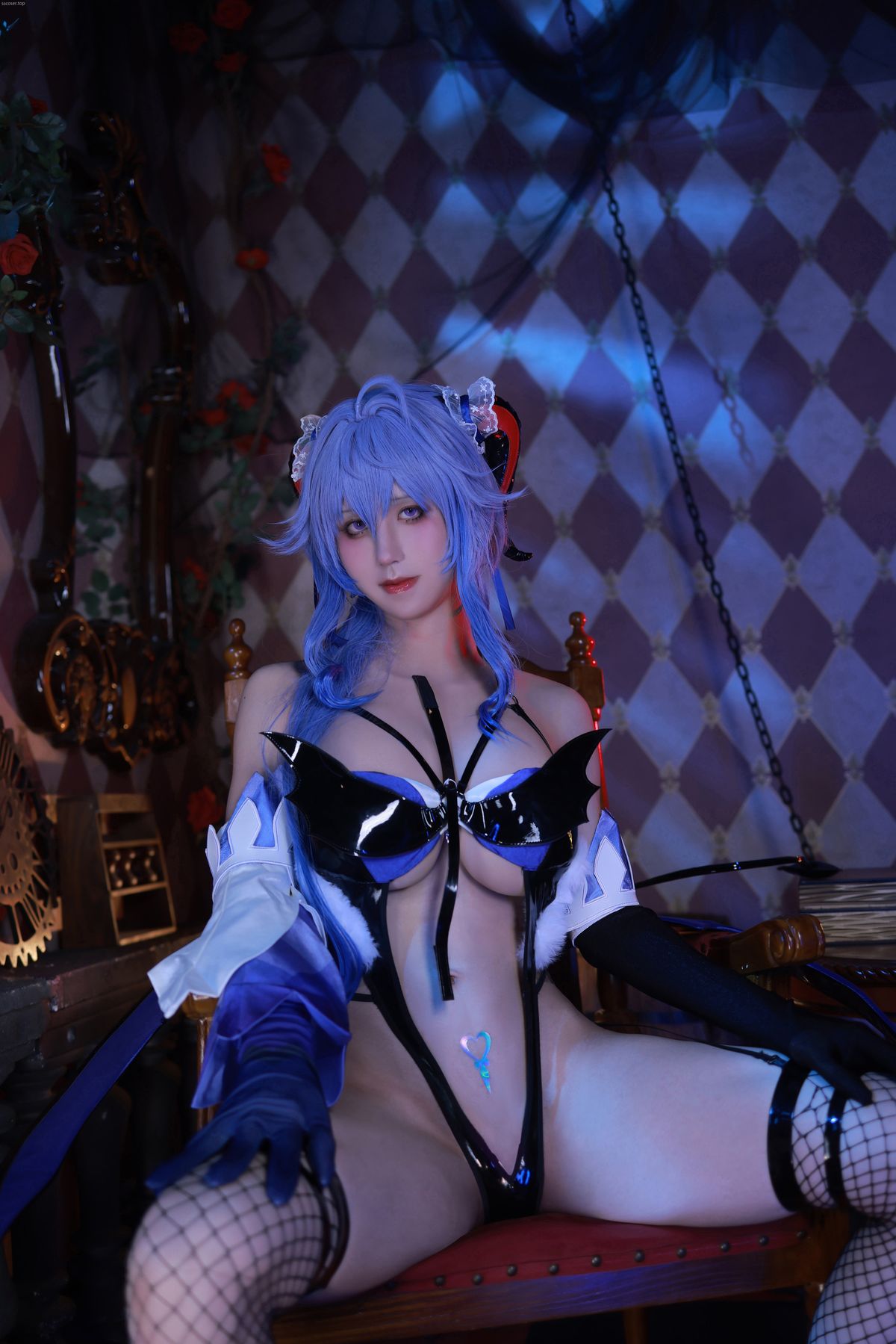 Coser@桜满三时 – 魅魔甘雨 (16P)