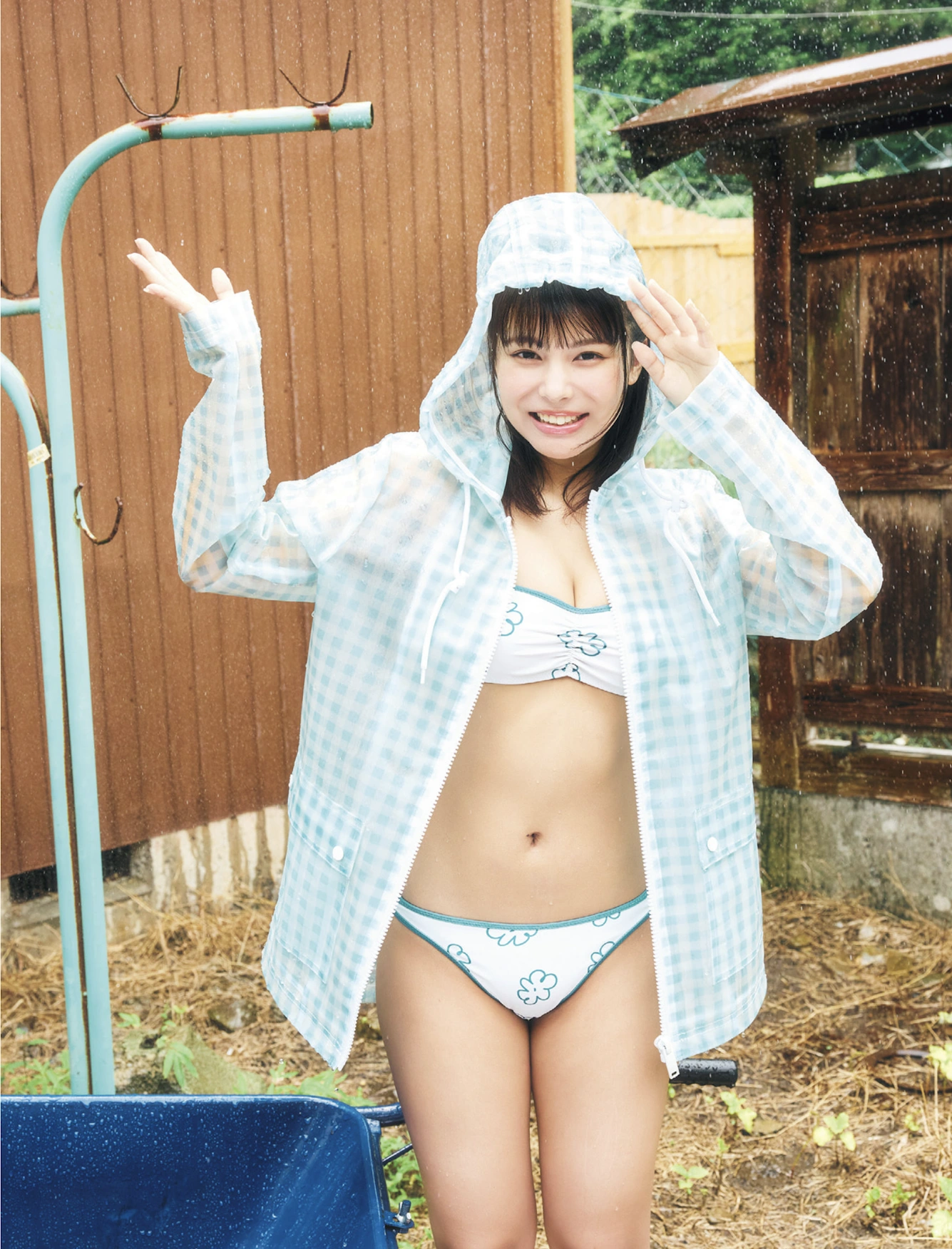 Amisa Miyazaki 宮崎あみさ, FLASH 2025.08.19-26 (フラッシュ 2025年8月19-26日号)