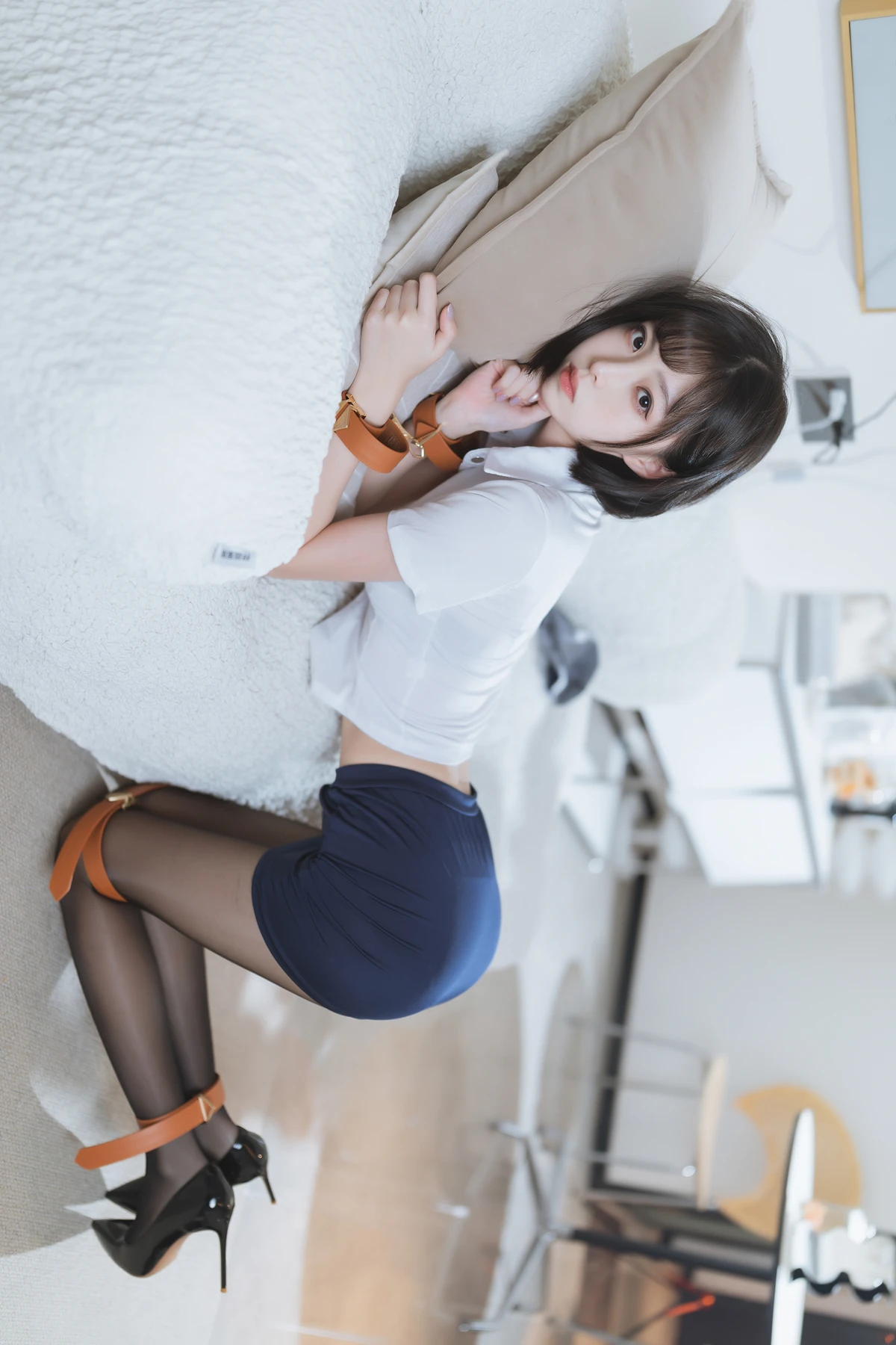 Cosplay 许岚LAN – 束缚黑色丝袜