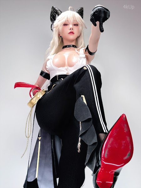 Coser@水淼Aqua 贊妮爆衣自拍