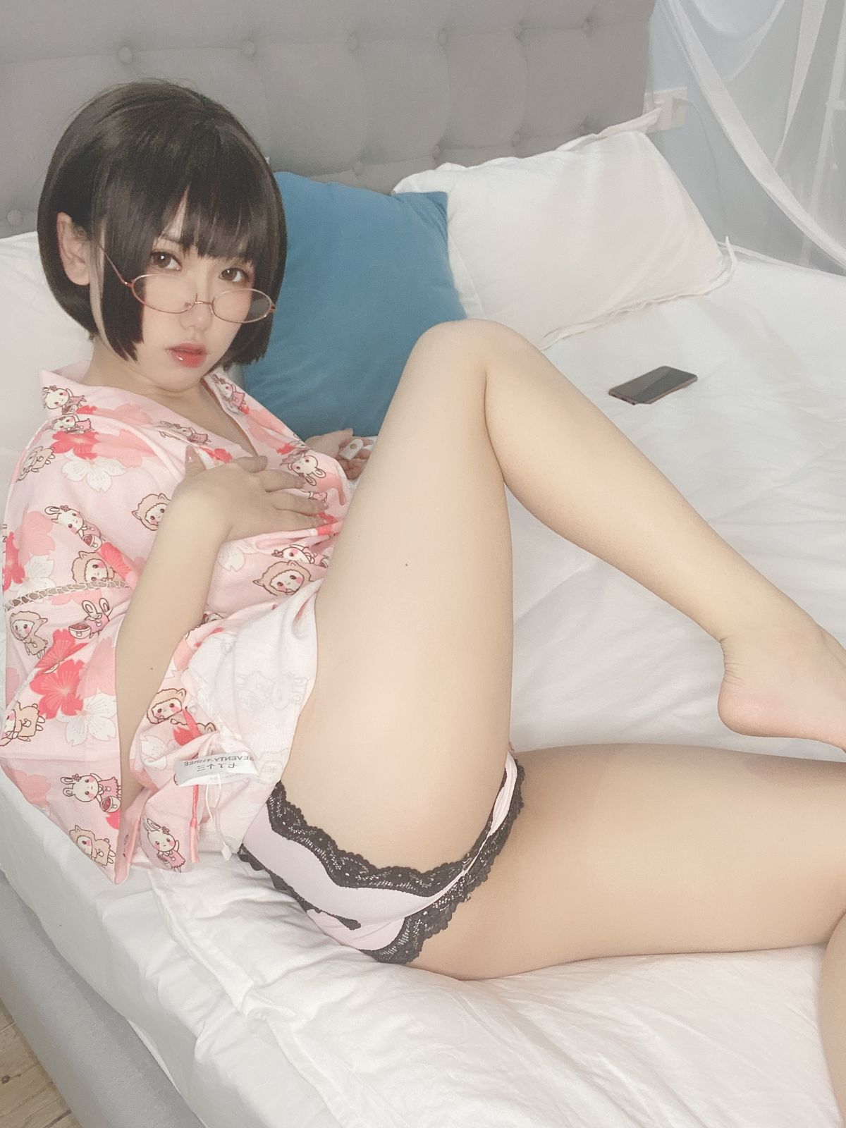 Coser@芋圆侑子 – 少妇 Part1 (58P – 8V)