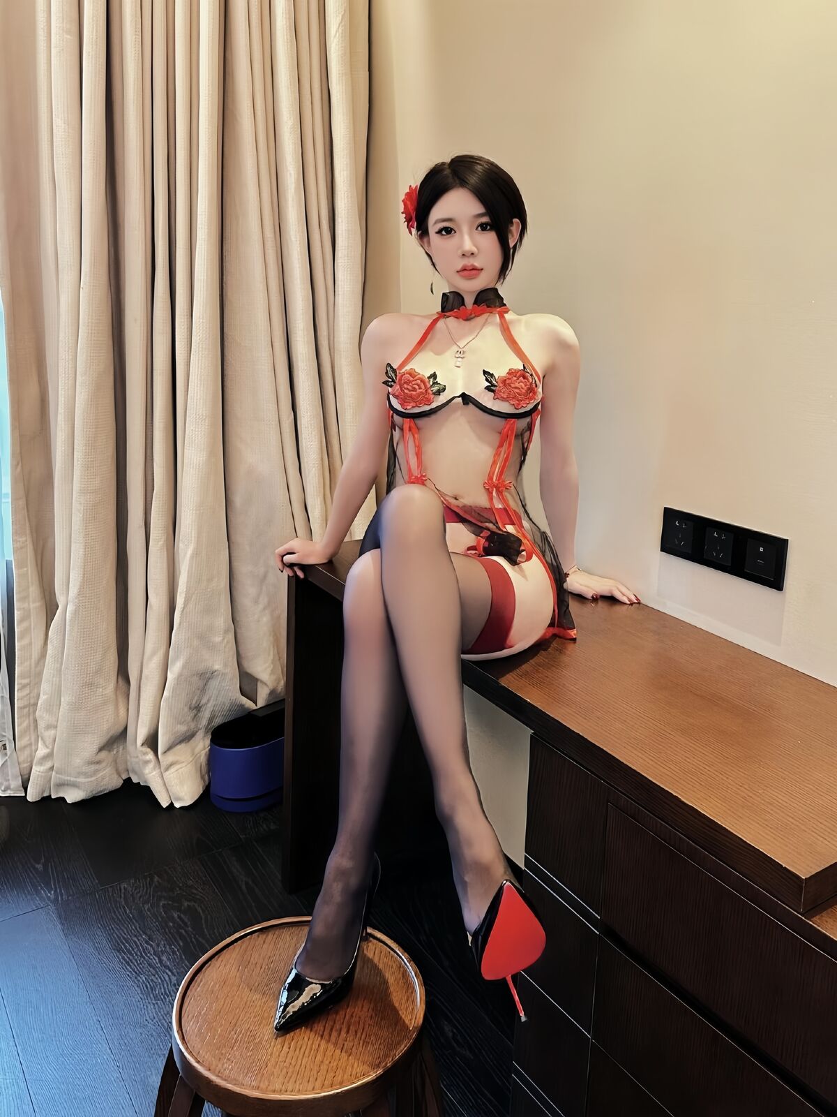 Li Yun Xi Baby 黎允熙baby – 红色蕾丝清纯妹 (56P – 7V)
