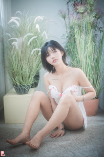 [PINK] U.Hwa (은유화) – Floral