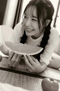 SiS Magazine P2