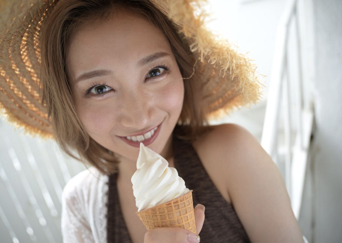 JP Kami Anna 加美杏奈 – 隣の部屋の美脚お姉さん (66P)