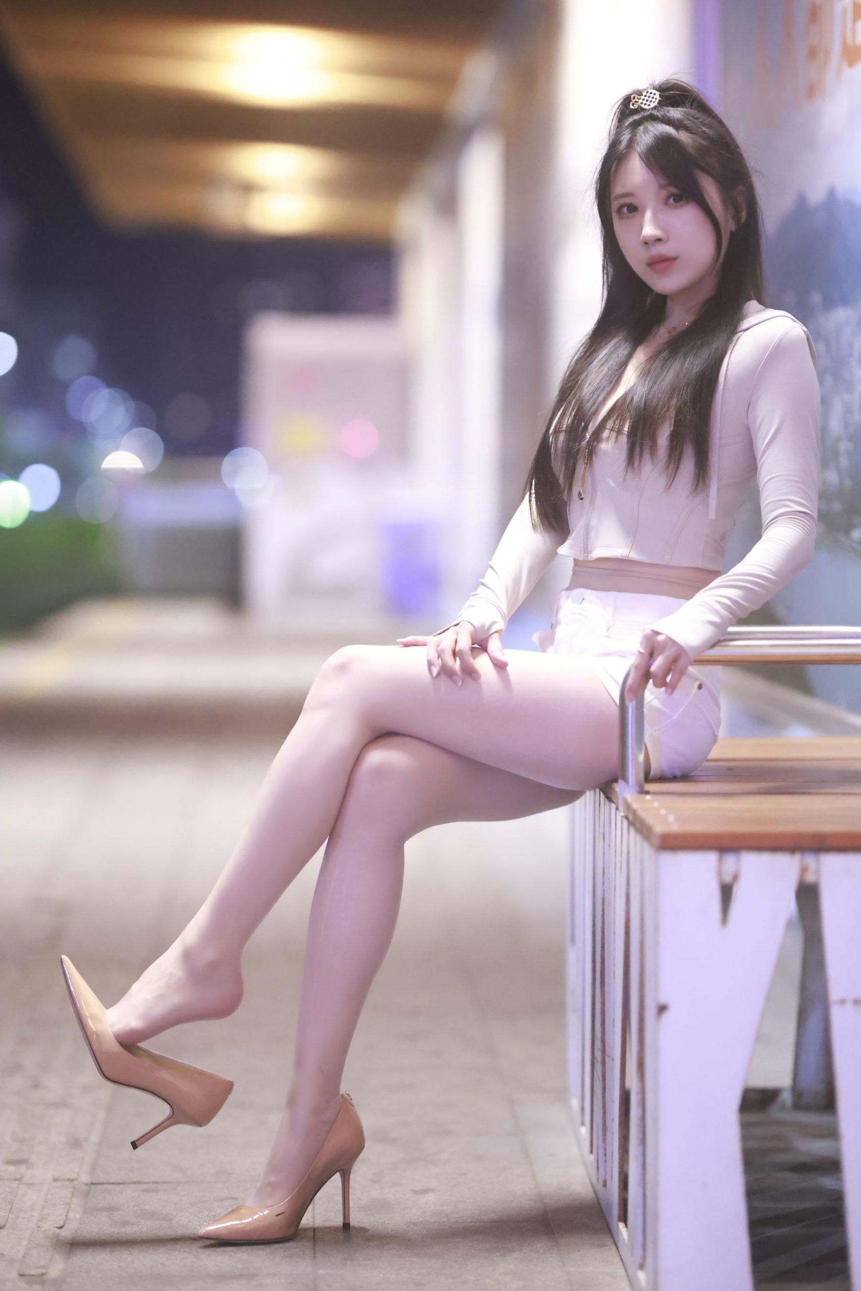 斗鱼主播小女巫露娜 - 芳踪