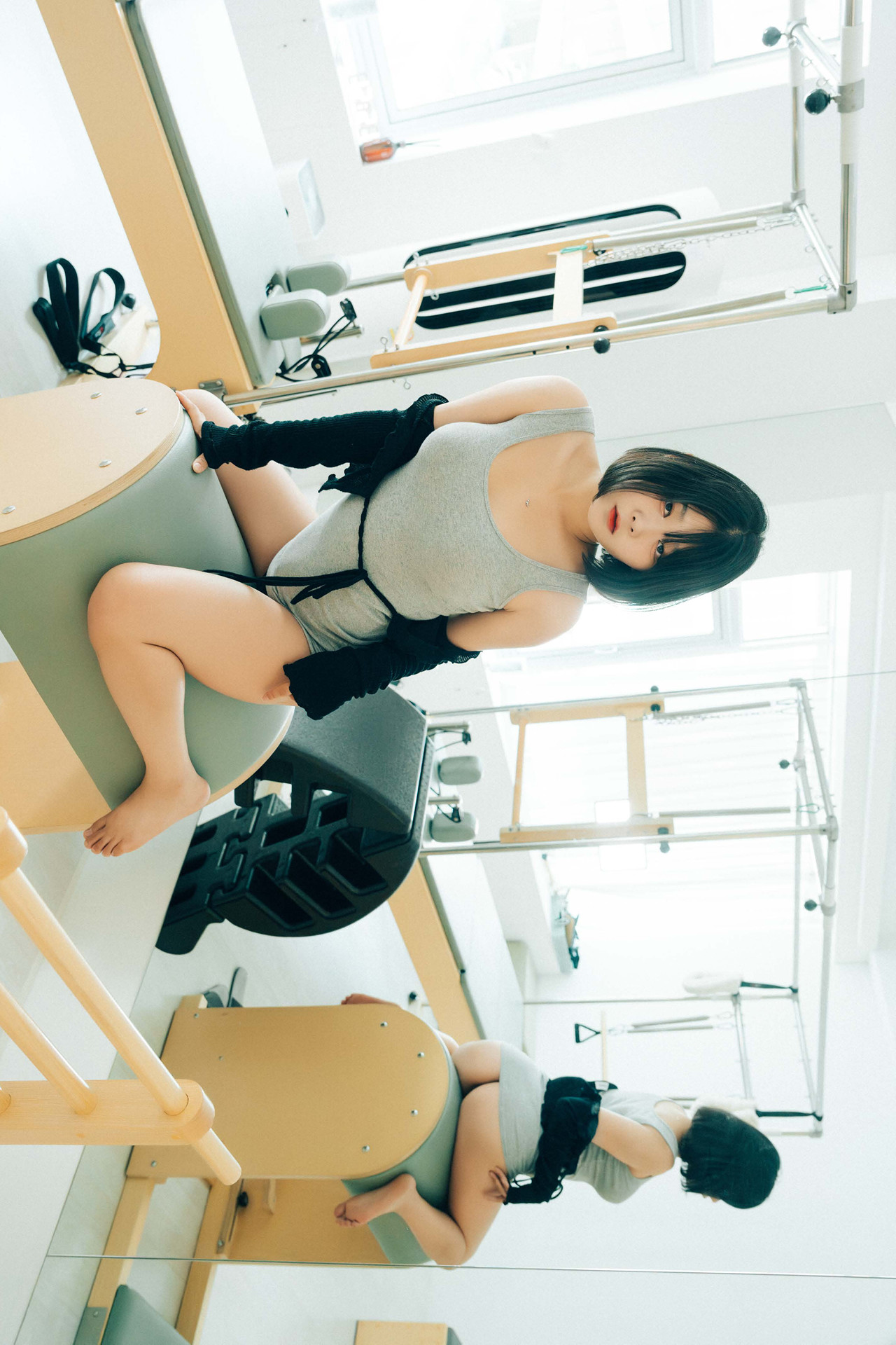 ZIA.Kwon 권지아, Haivia Photobook ‘Oily’ Set.01(50P)