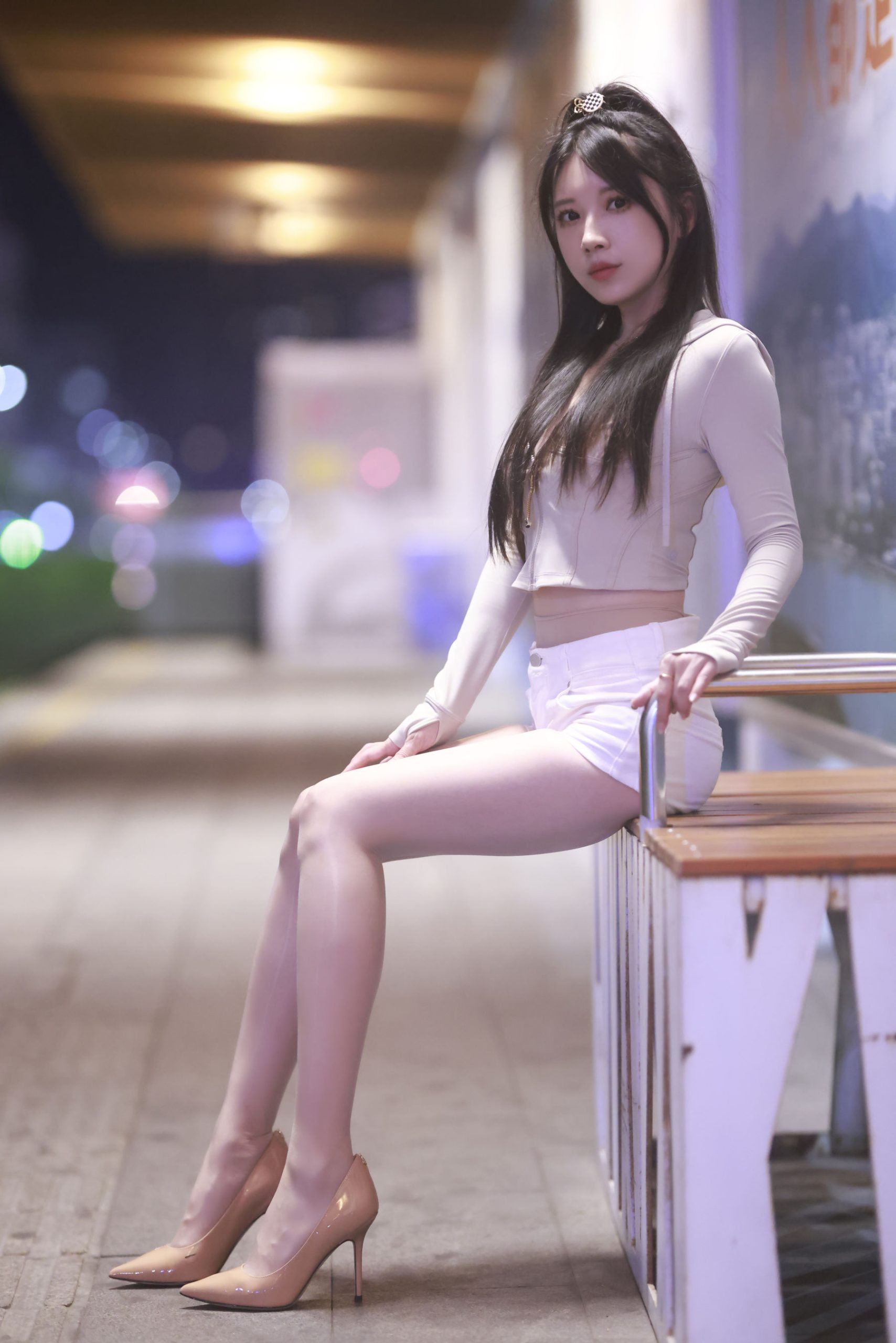 斗鱼主播小女巫露娜 - 芳踪
