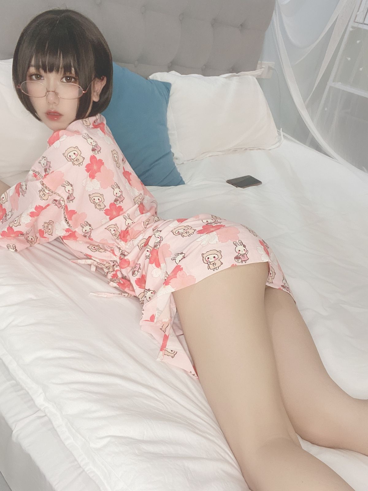 Coser@芋圆侑子 – 少妇 Part1 (58P – 8V)