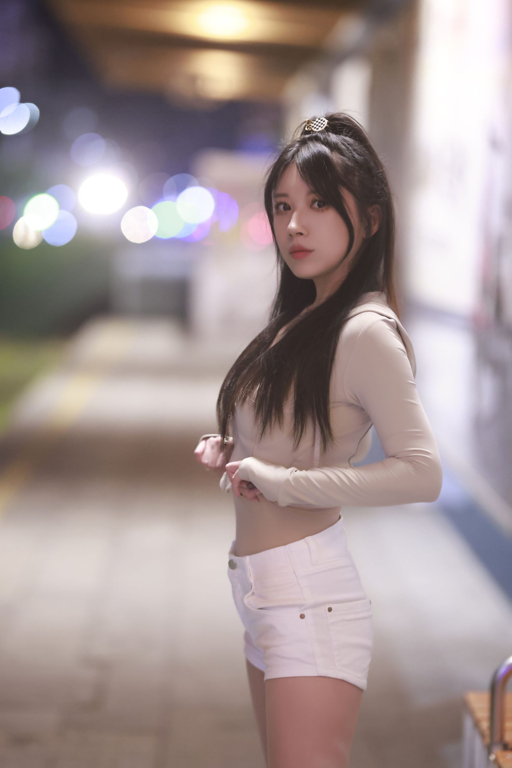 斗鱼主播小女巫露娜 - 芳踪