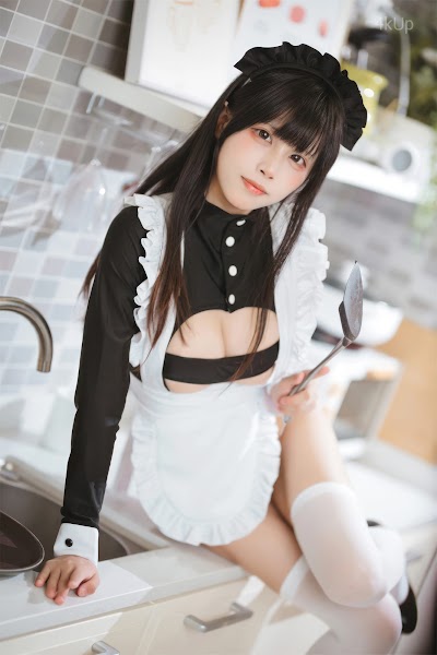 Coser@三無人型 高叉女仆
