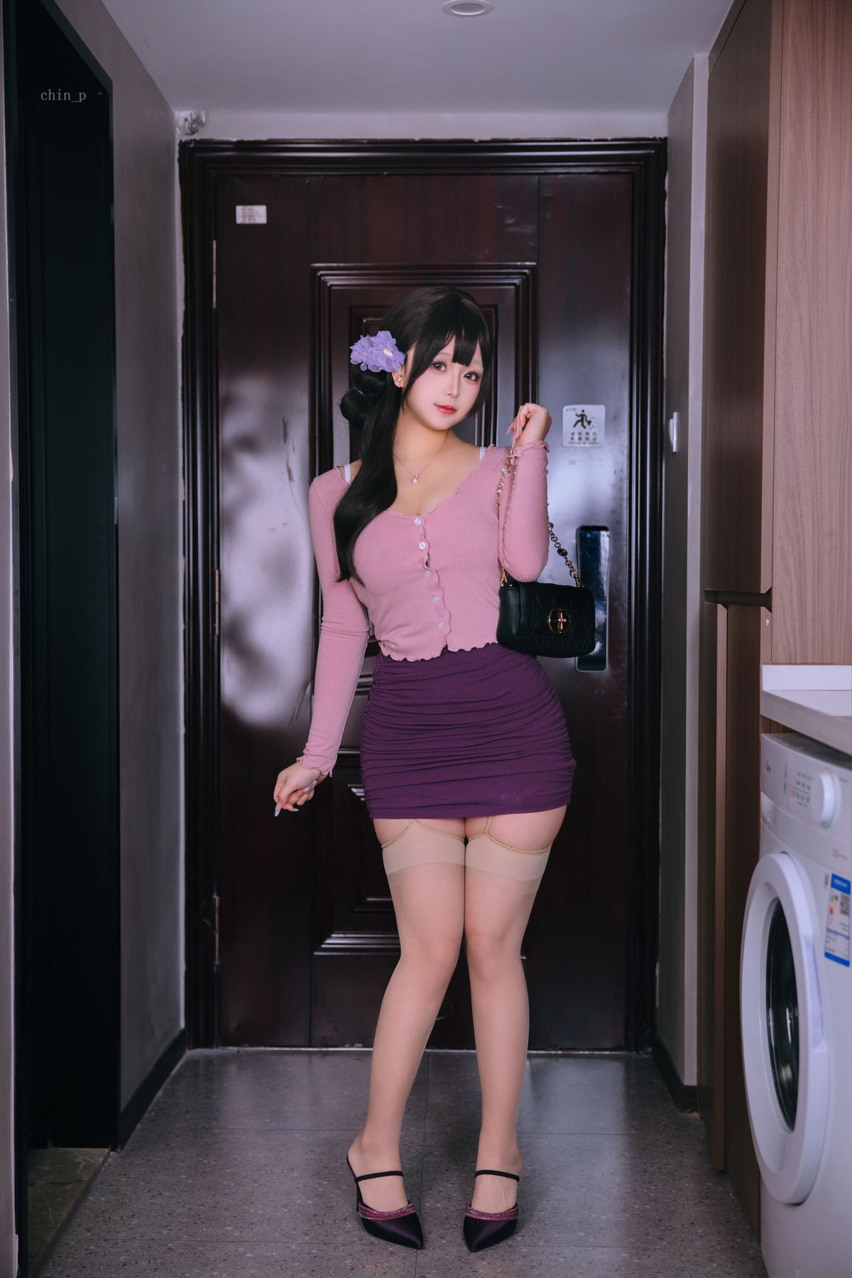 Coser@日奈娇 – 小妈 Part1 (60P – 6V)
