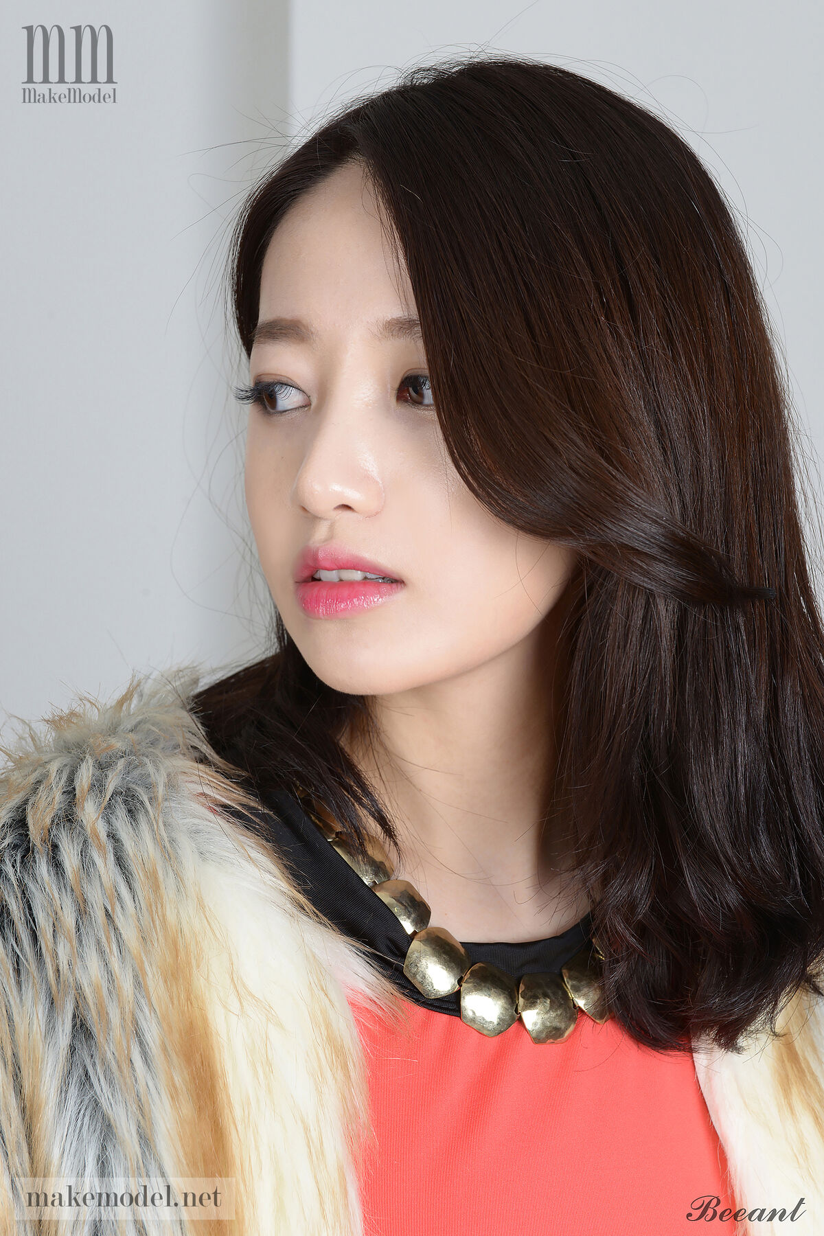 MakeModel Suah 수아 – 2015.05.06 Fur And Pearl (55P)