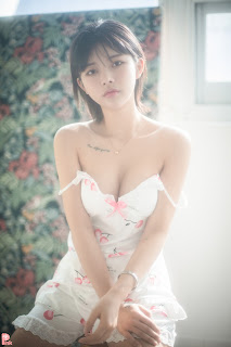 [PINK] U.Hwa (은유화) – Floral