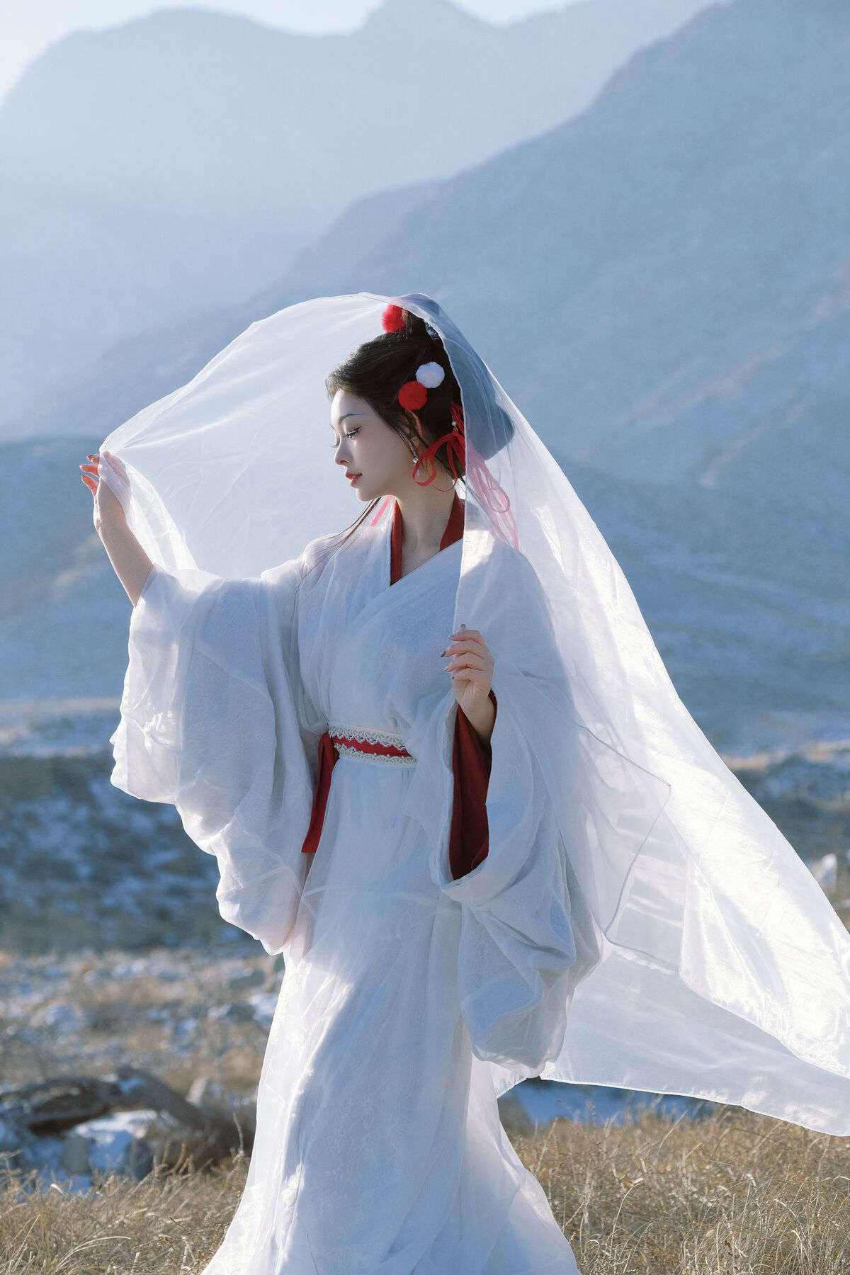 YiTuYu艺图语 Vol.8389 秋秋 (24P)