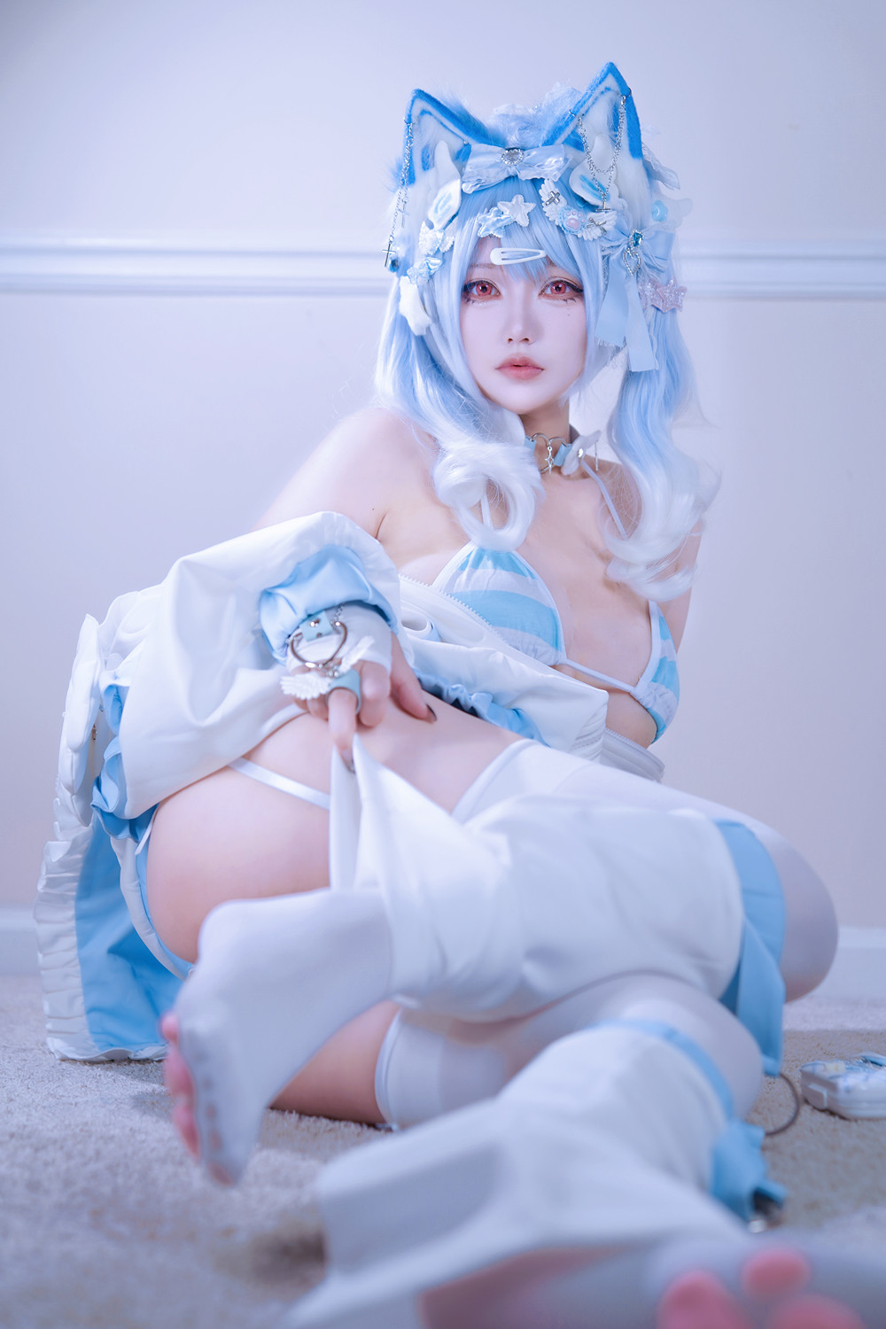 Cosplay 狐洛洛子 – 水色猫猫头